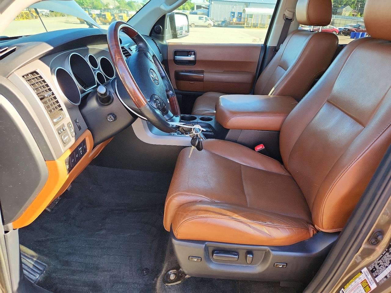 2012 Toyota Sequoia Platinum Tan vin: 5TDDW5G10CS066576