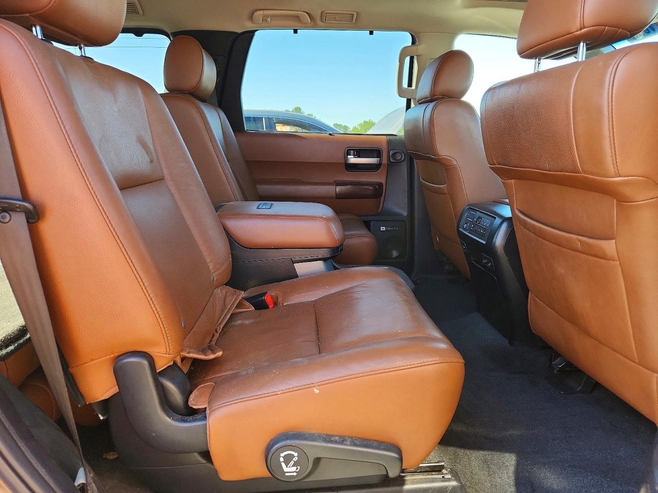 2012 Toyota Sequoia Platinum Tan vin: 5TDDW5G10CS066576