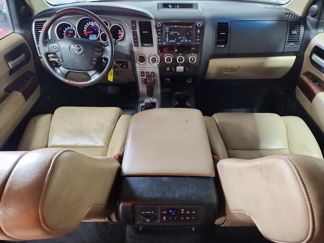 2013 Toyota Sequoia Platinum White vin: 5TDDW5G10DS084576