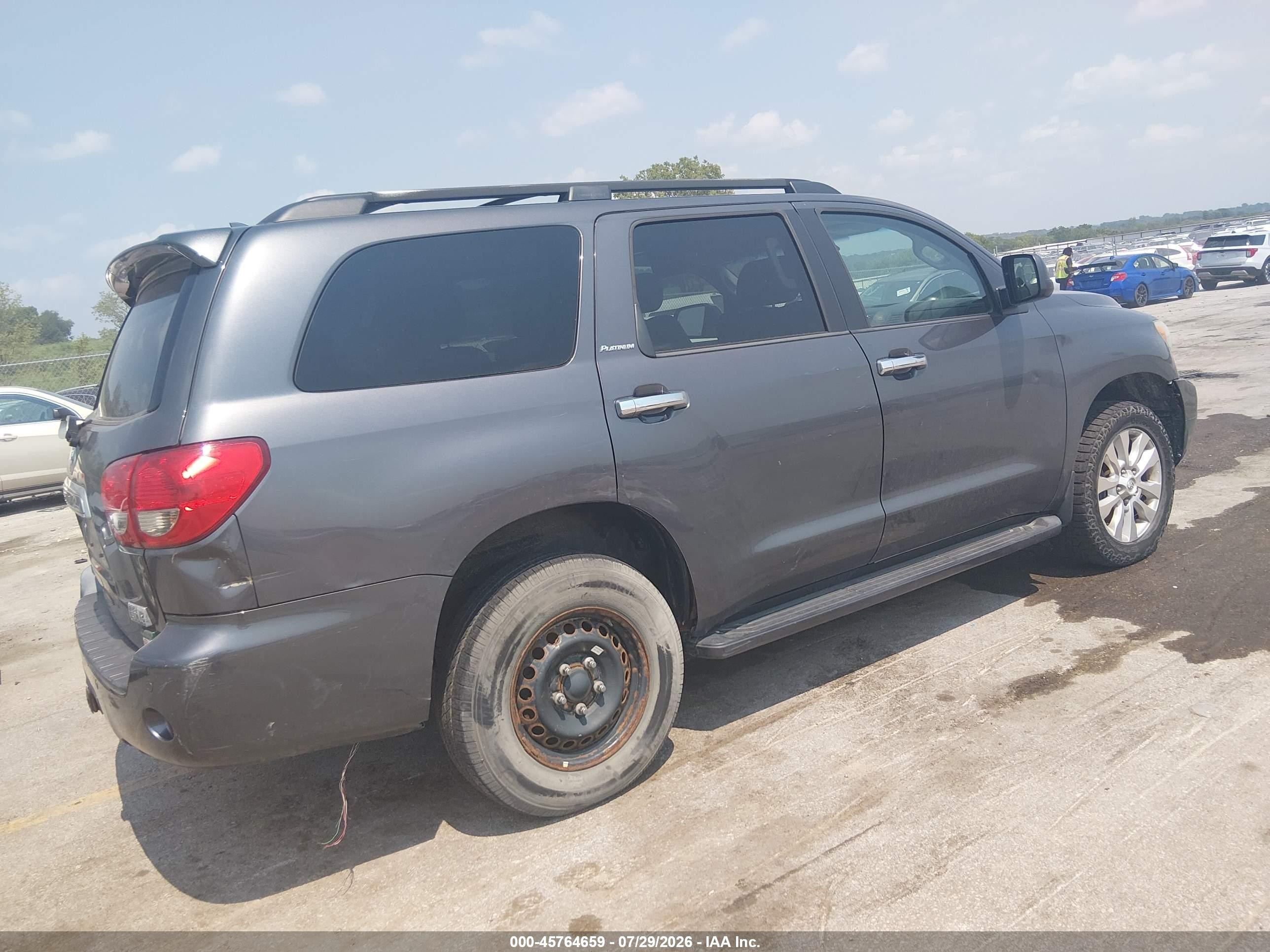 2012 Toyota Sequoia Platinum 5.7l V8 Серый vin: 5TDDW5G11CS072287