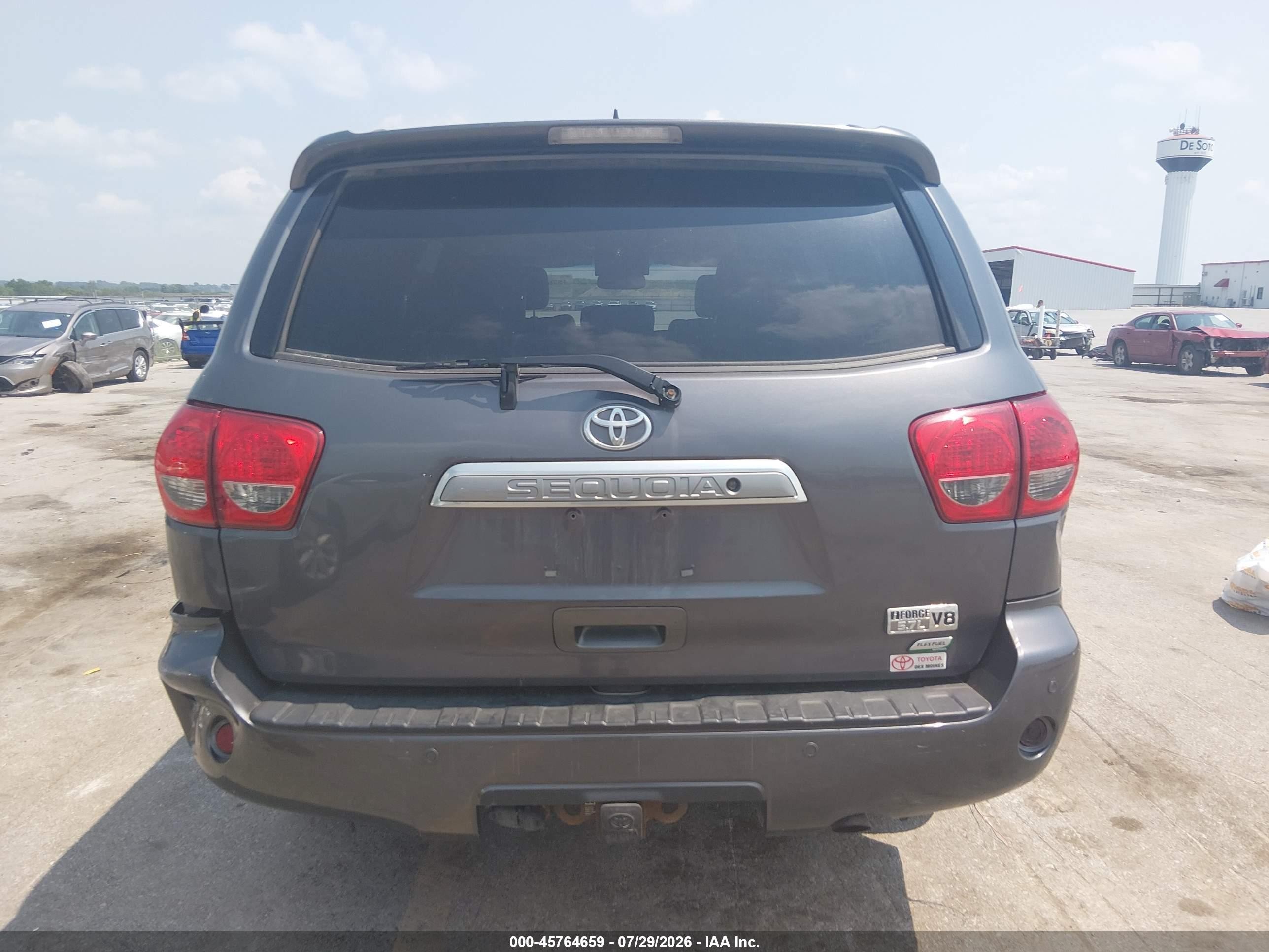 2012 Toyota Sequoia Platinum 5.7l V8 Серый vin: 5TDDW5G11CS072287
