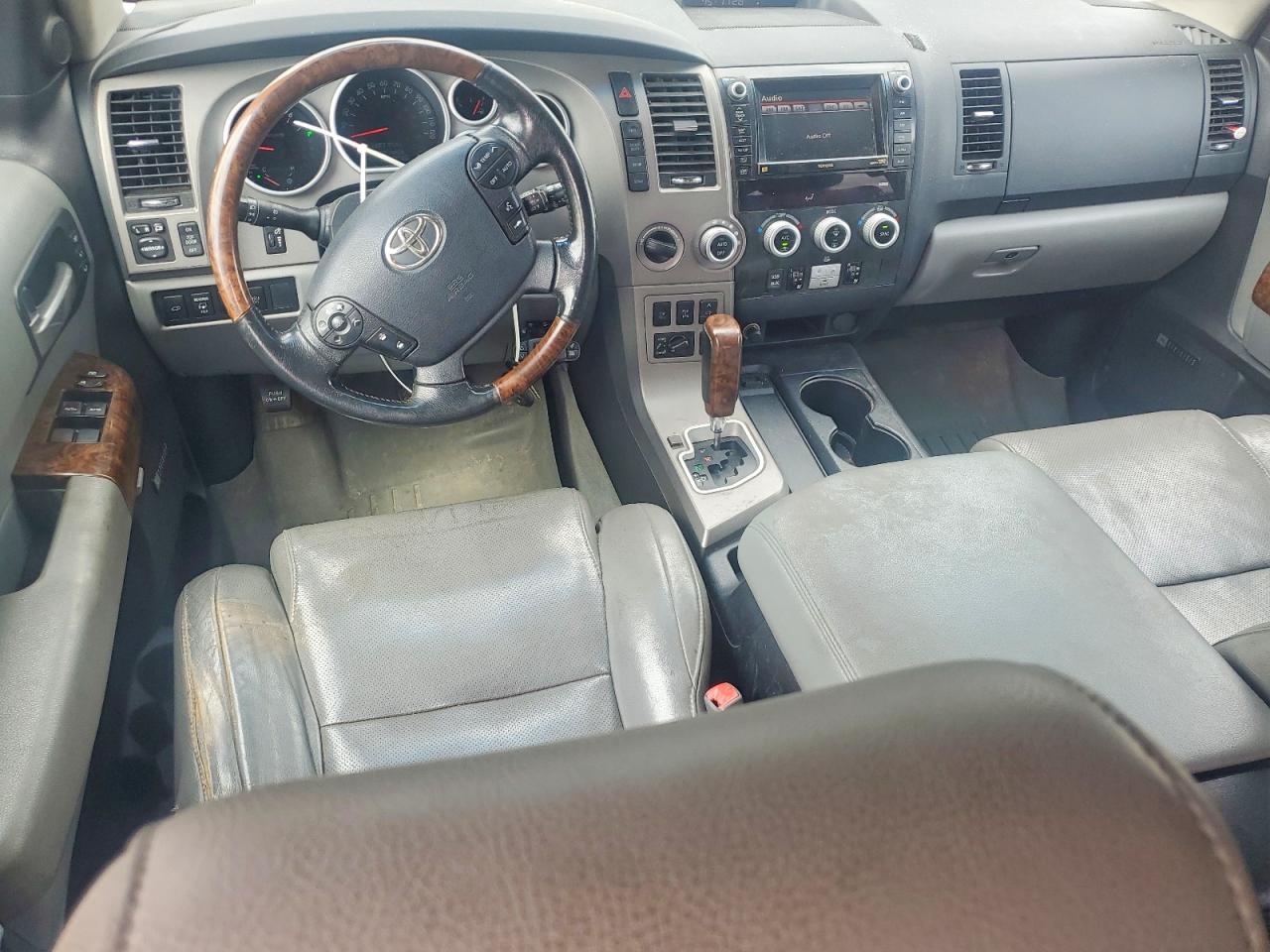 2010 Toyota Sequoia Platinum Gray vin: 5TDDW5G13AS037490
