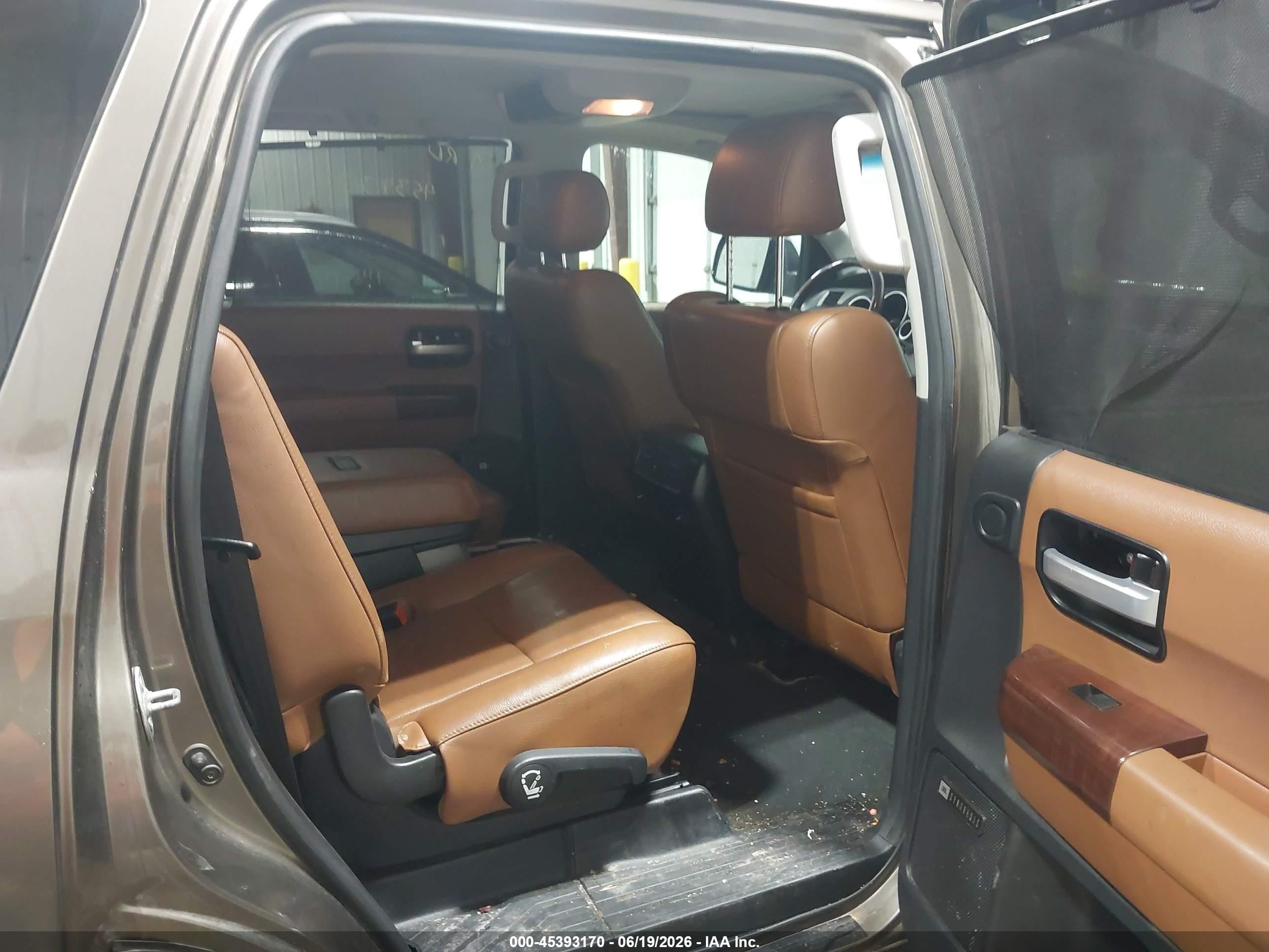 2012 Toyota Sequoia Platinum 5.7l V8 Gold vin: 5TDDW5G13CS070492