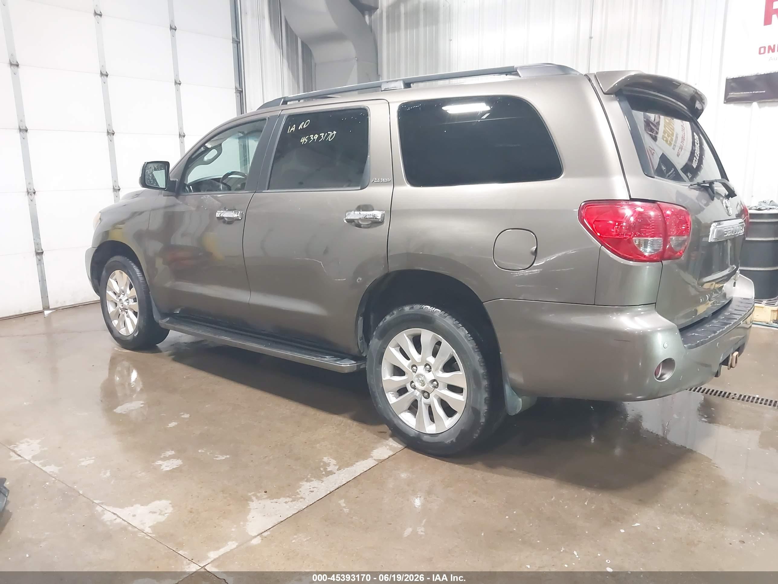 2012 Toyota Sequoia Platinum 5.7l V8 Gold vin: 5TDDW5G13CS070492