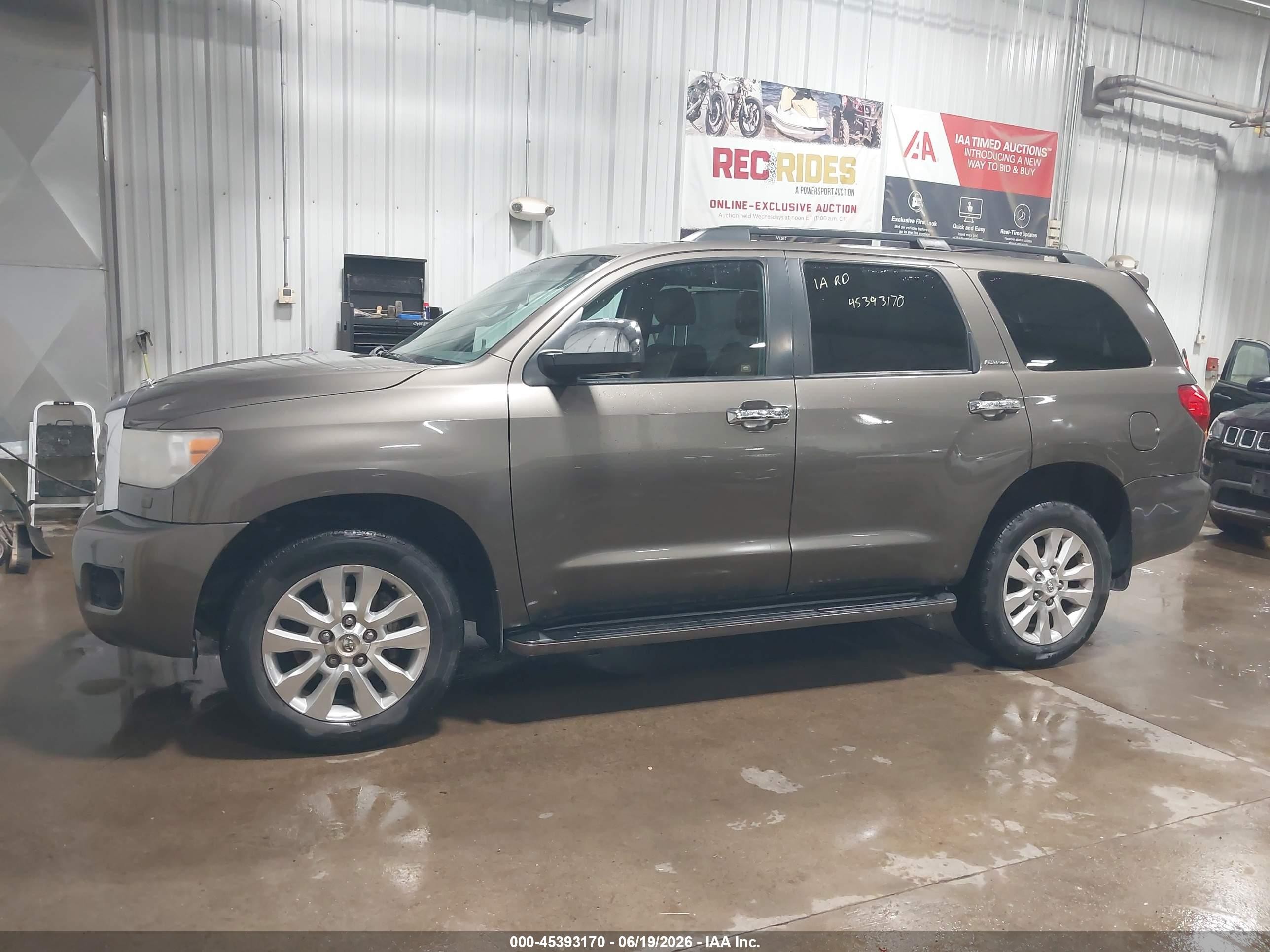 2012 Toyota Sequoia Platinum 5.7l V8 Gold vin: 5TDDW5G13CS070492