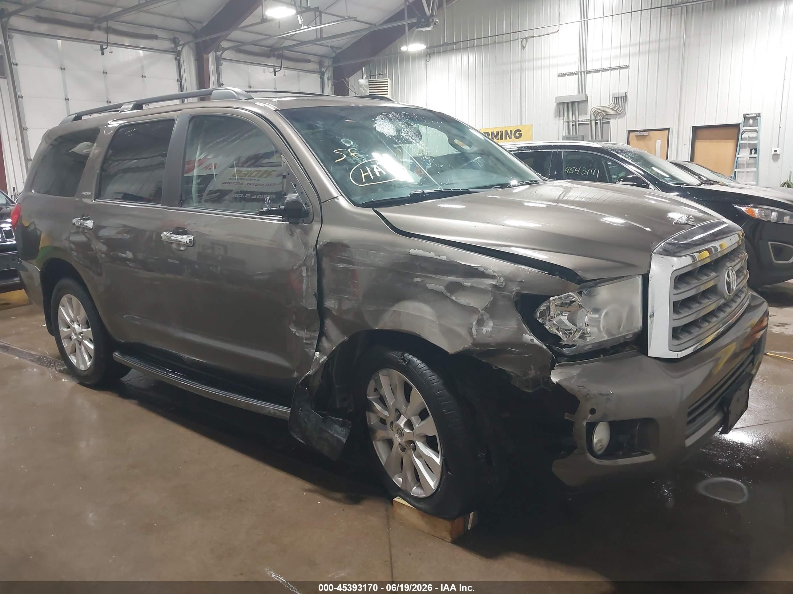 2012 Toyota Sequoia Platinum 5.7l V8 Gold vin: 5TDDW5G13CS070492