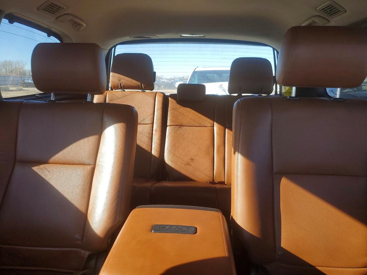 2013 Toyota Sequoia Platinum White vin: 5TDDW5G13DS085480