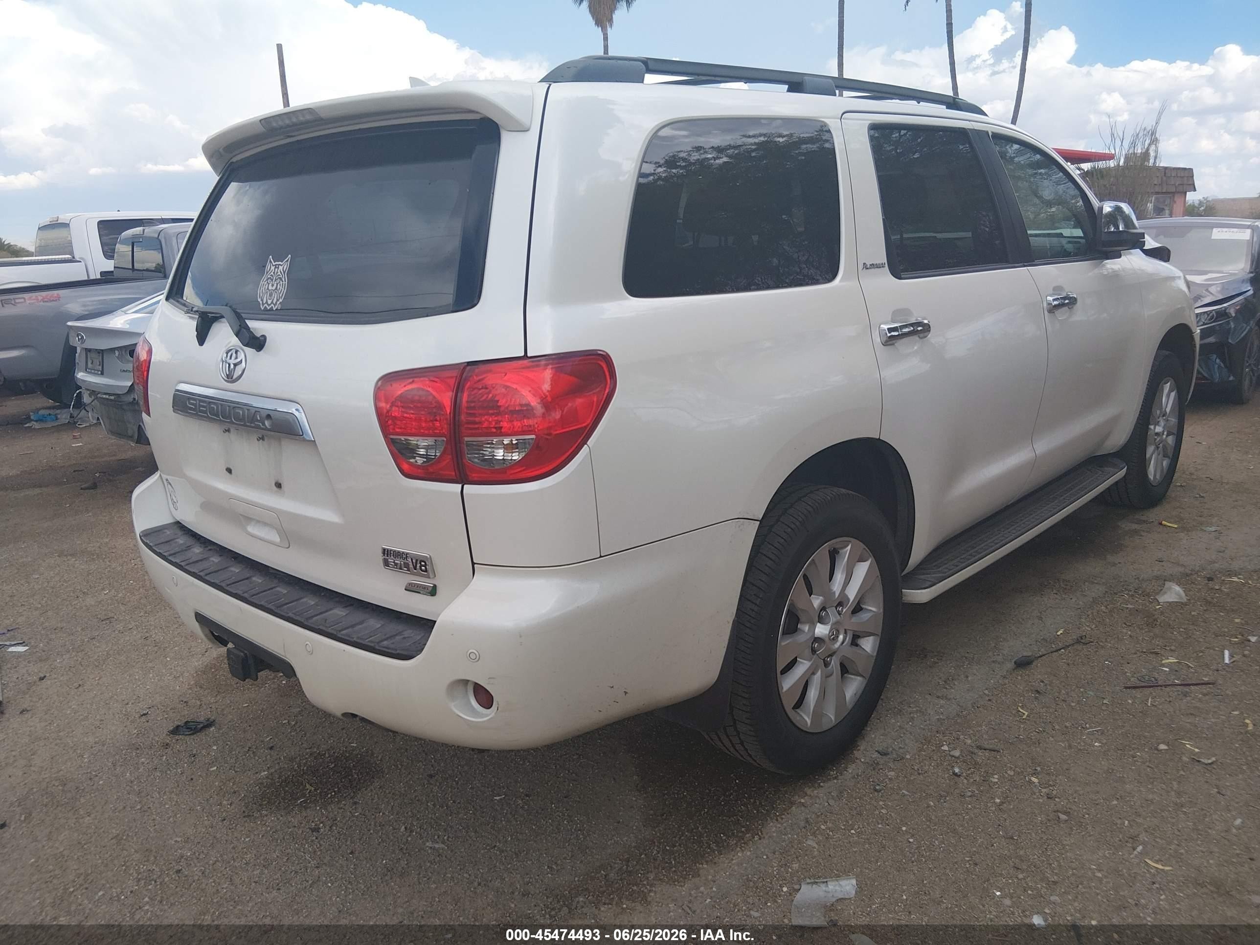 2014 Toyota Sequoia Platinum 5.7l V8 White vin: 5TDDW5G13ES109908