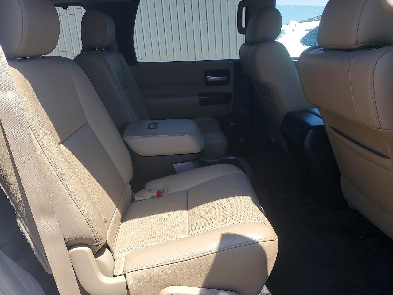 2012 Toyota Sequoia Platinum White vin: 5TDDW5G14CS059792