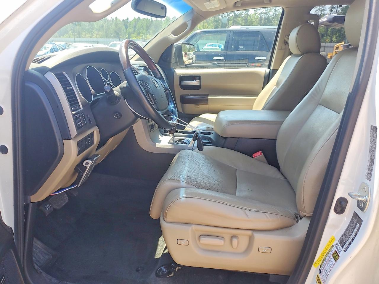 2012 Toyota Sequoia Platinum White vin: 5TDDW5G14CS059792
