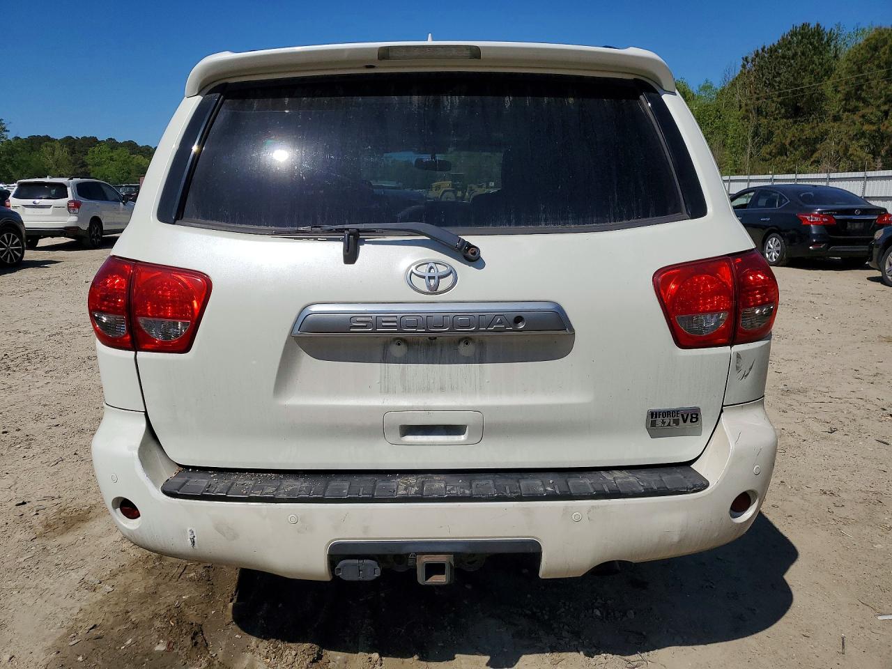 2015 Toyota Sequoia Platinum White vin: 5TDDW5G14FS117453
