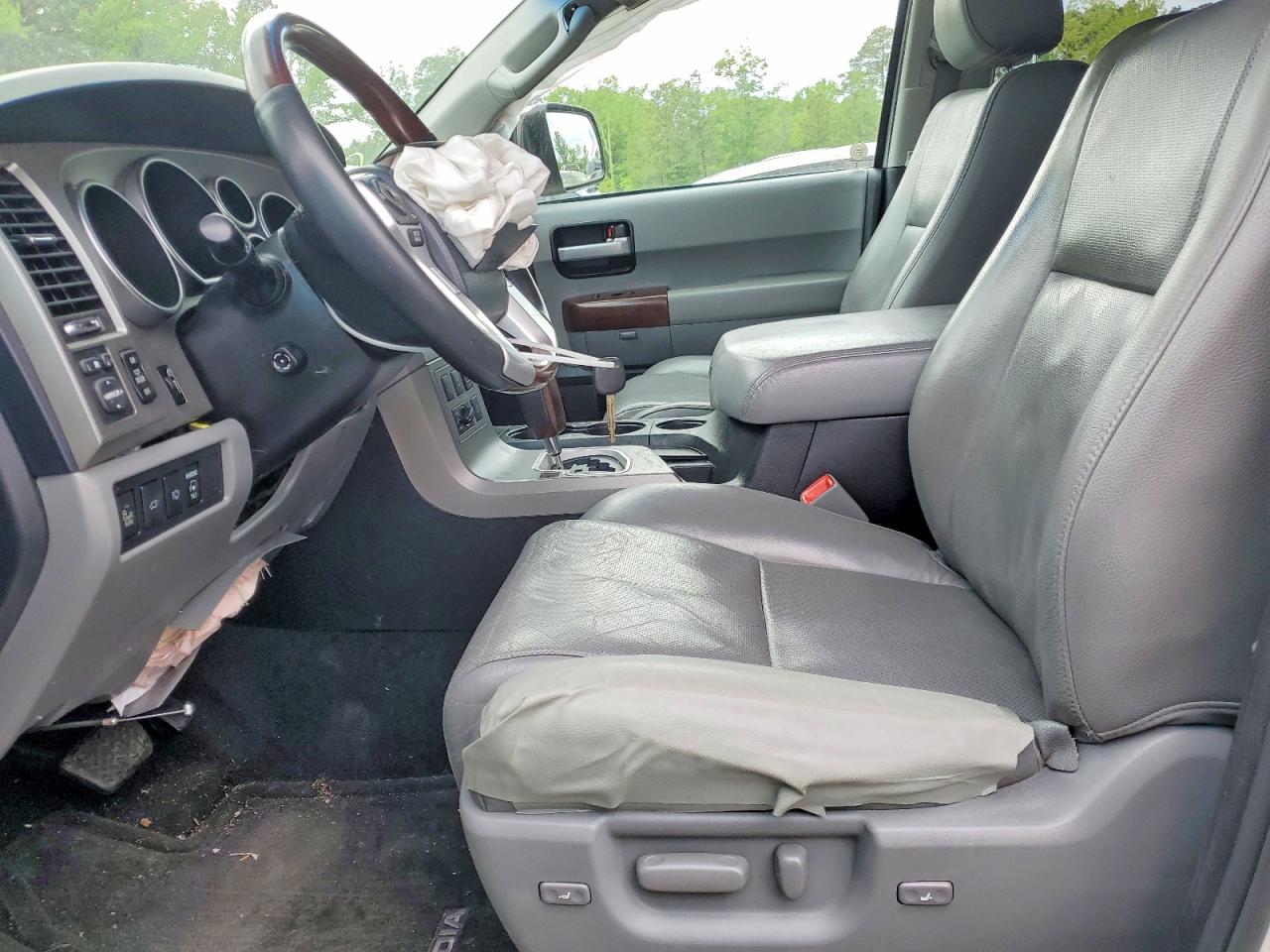 2015 Toyota Sequoia Platinum White vin: 5TDDW5G14FS117453