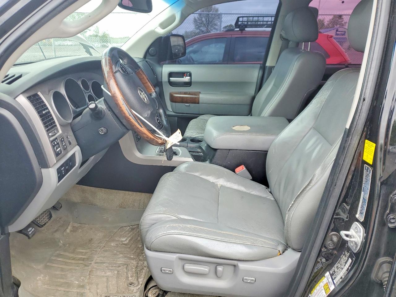 2010 Toyota Sequoia Platinum Black vin: 5TDDW5G15AS034526