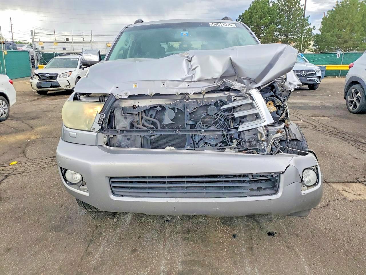 2010 Toyota Sequoia Platinum Gray vin: 5TDDW5G16AS032249