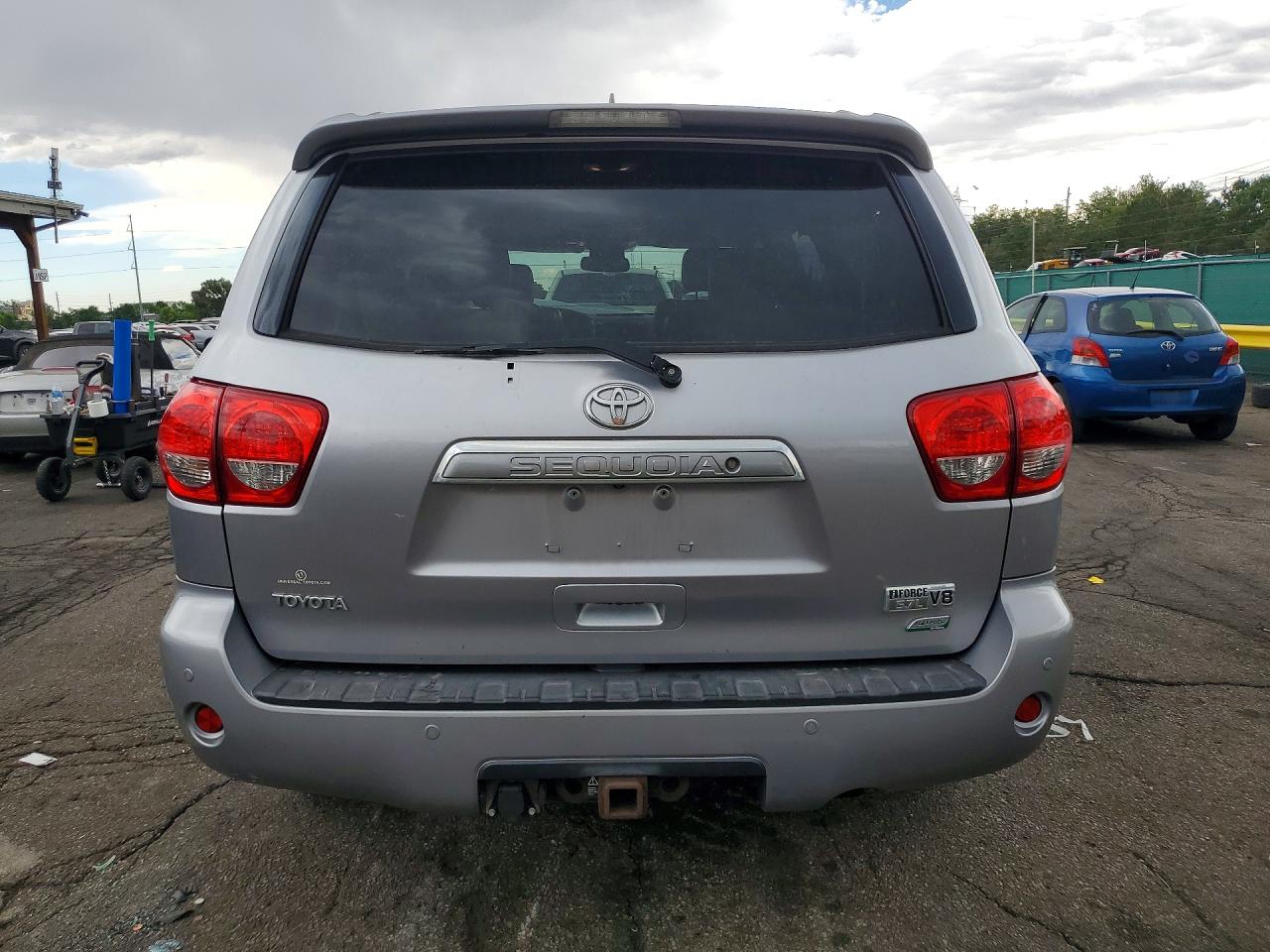 2010 Toyota Sequoia Platinum Gray vin: 5TDDW5G16AS032249