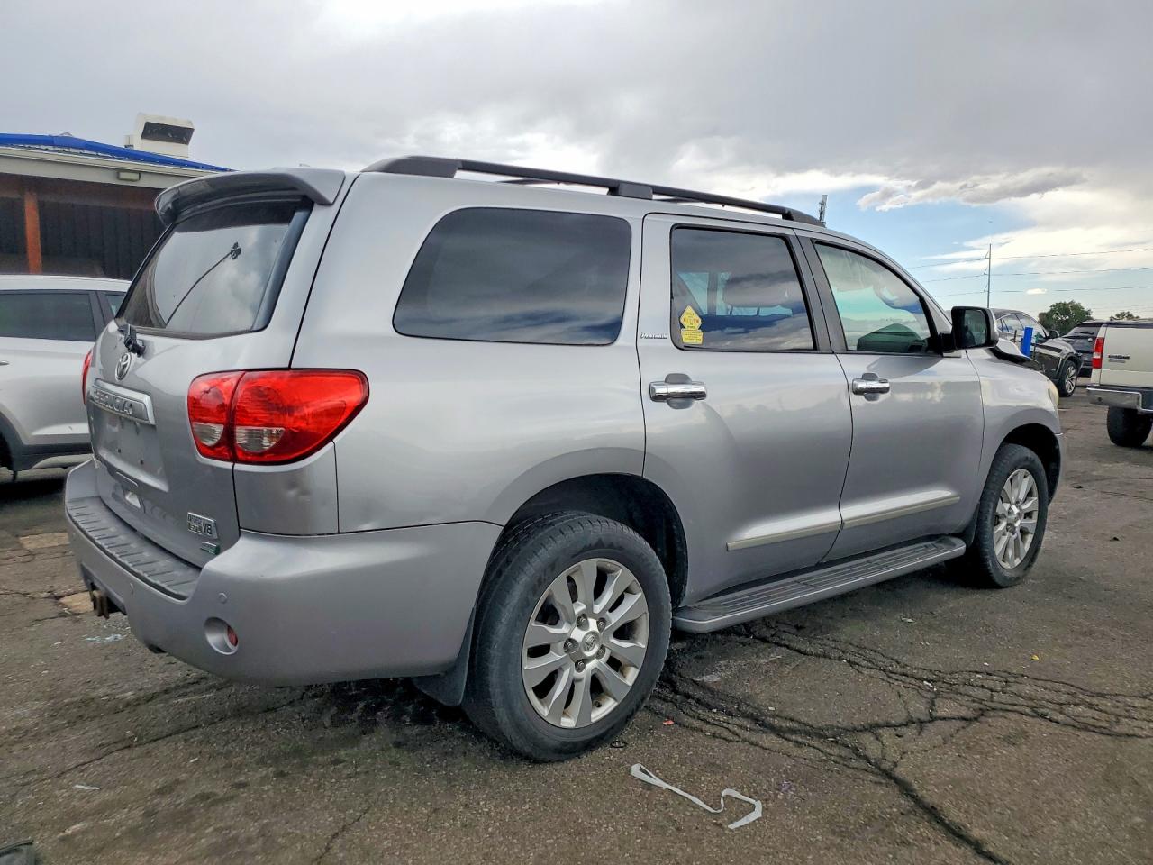 2010 Toyota Sequoia Platinum Gray vin: 5TDDW5G16AS032249