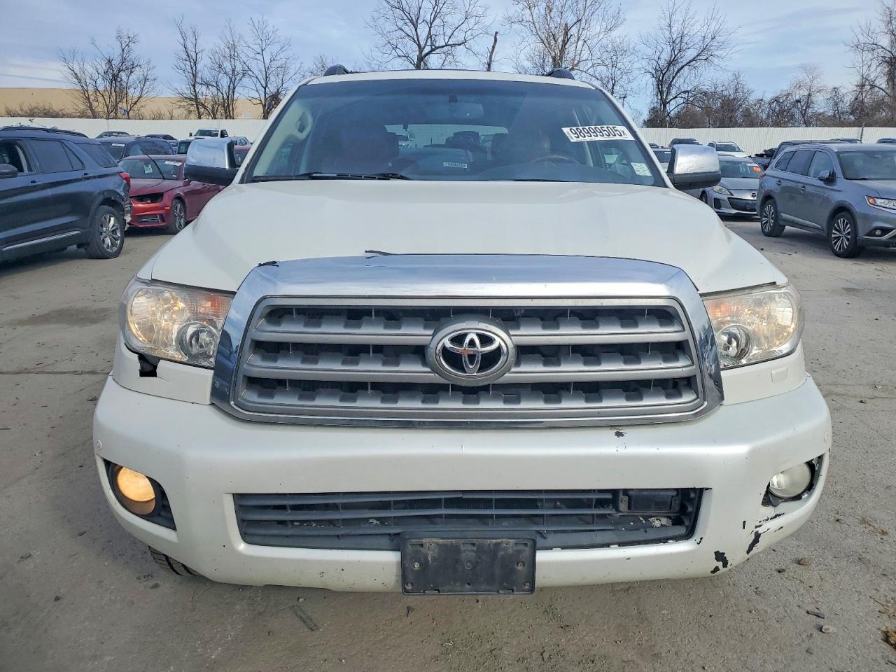 2010 Toyota Sequoia Platinum White vin: 5TDDW5G17AS027111