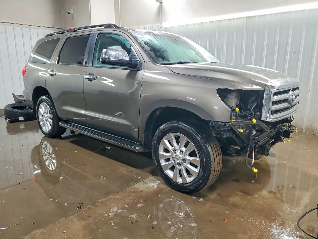 2014 Toyota Sequoia Platinum Желто-коричневый vin: 5TDDW5G17ES100483