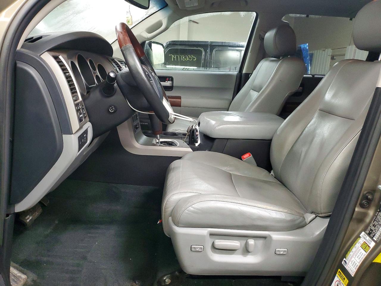 2014 Toyota Sequoia Platinum Желто-коричневый vin: 5TDDW5G17ES100483