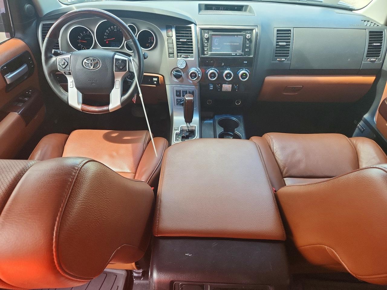 2014 Toyota Sequoia Platinum Золотой vin: 5TDDW5G17ES106414