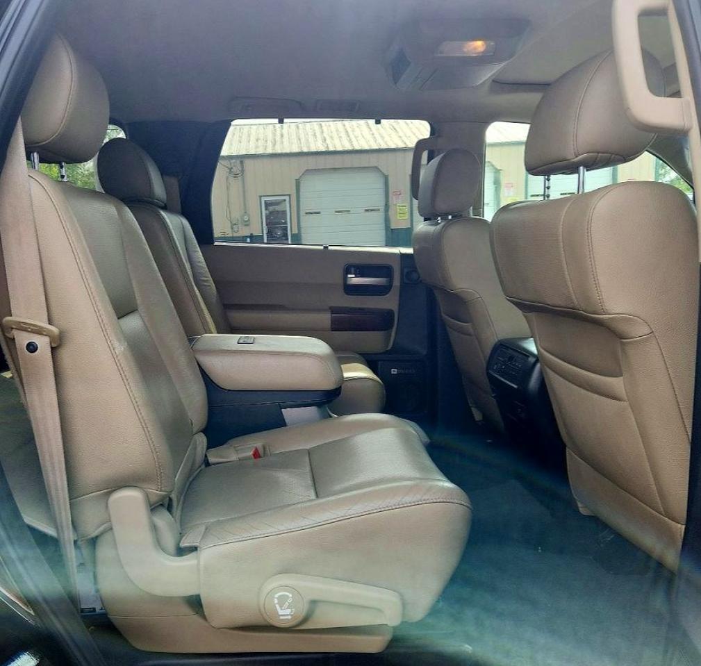 2013 Toyota Sequoia Platinum Black vin: 5TDDW5G18DS086804