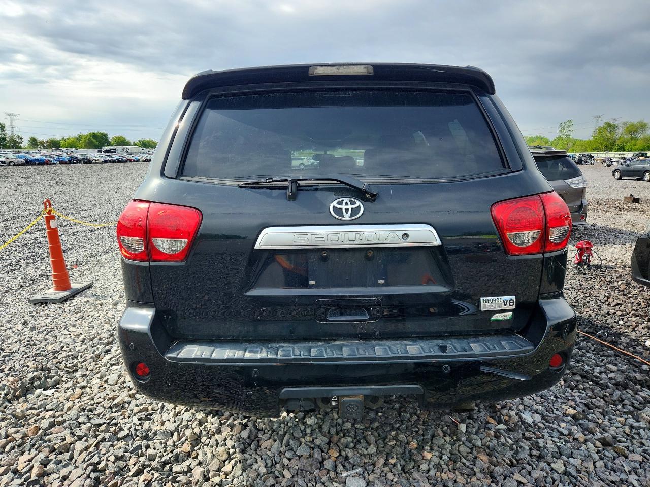 2013 Toyota Sequoia Platinum Black vin: 5TDDW5G18DS086804