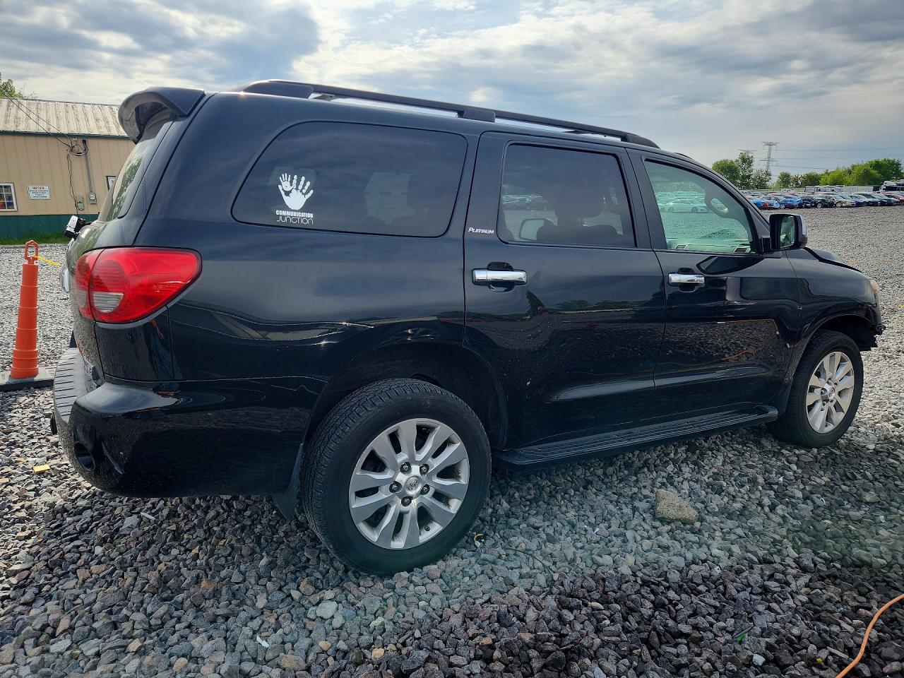 2013 Toyota Sequoia Platinum Black vin: 5TDDW5G18DS086804