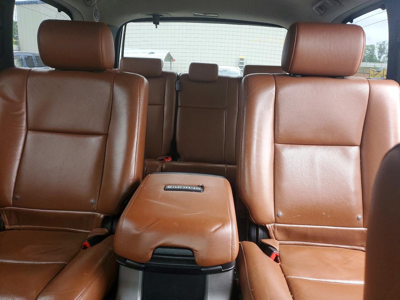 2011 Toyota Sequoia Platinum Black vin: 5TDDW5G19BS050780