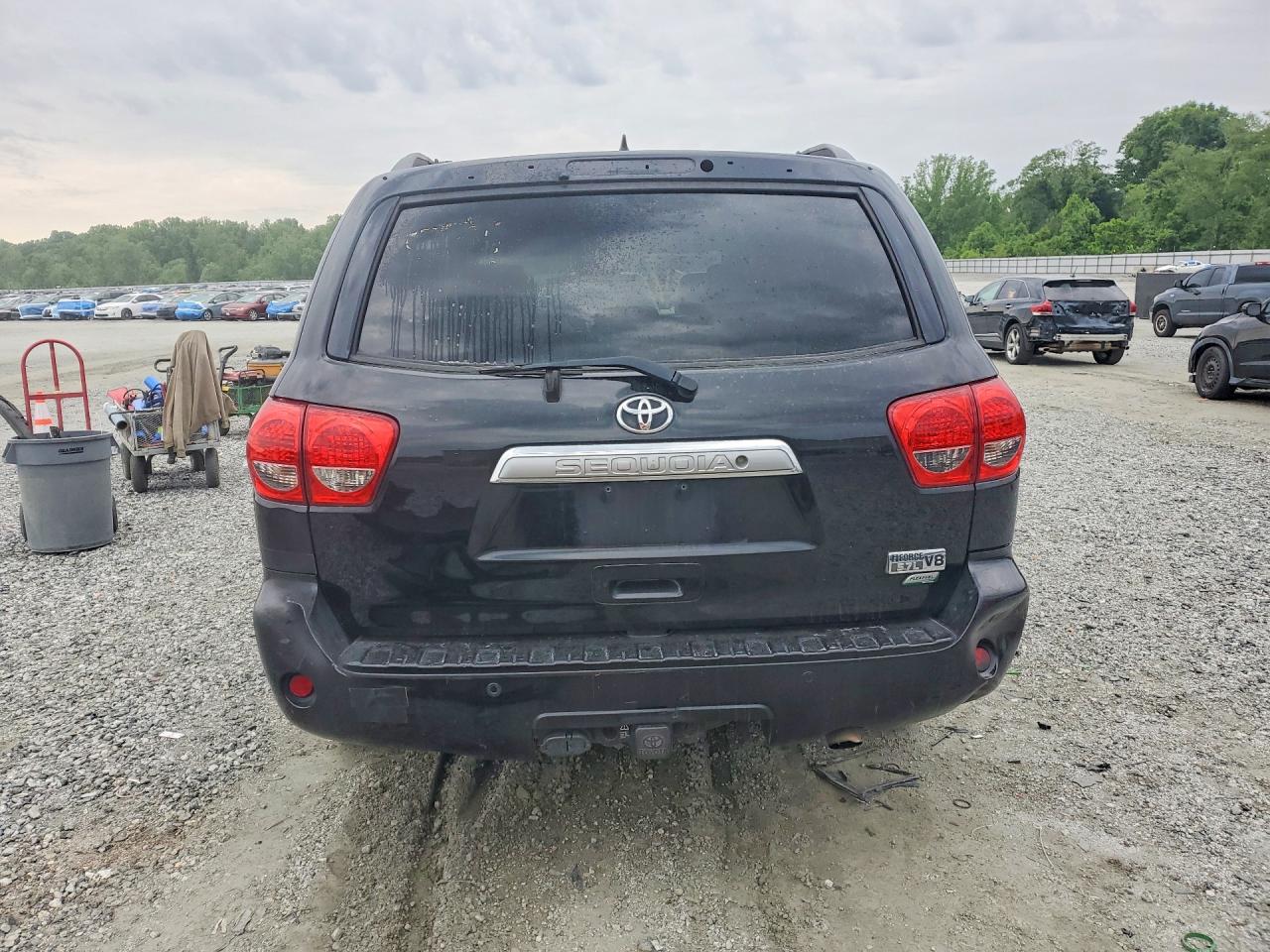 2011 Toyota Sequoia Platinum Black vin: 5TDDW5G19BS050780