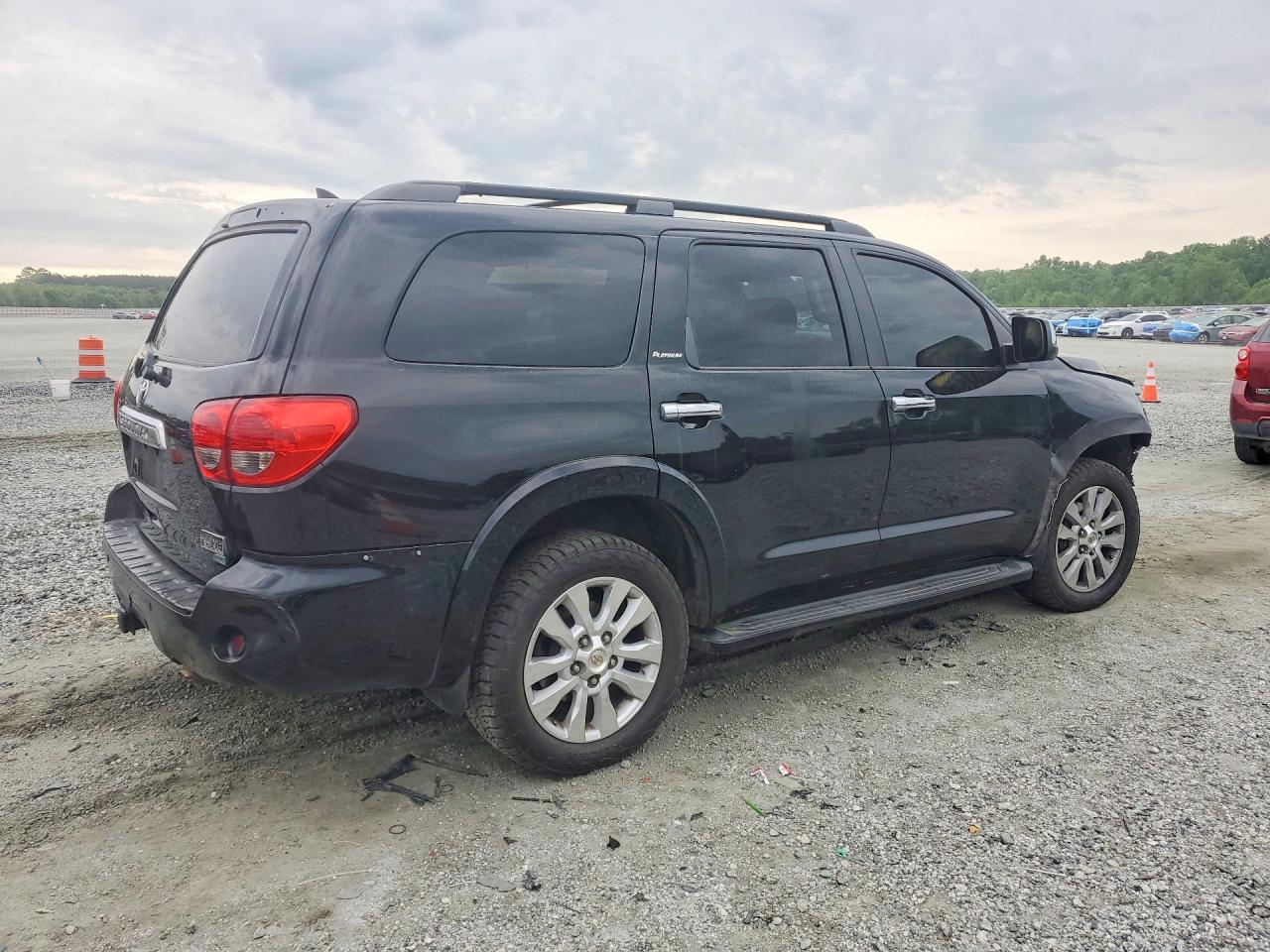 2011 Toyota Sequoia Platinum Black vin: 5TDDW5G19BS050780