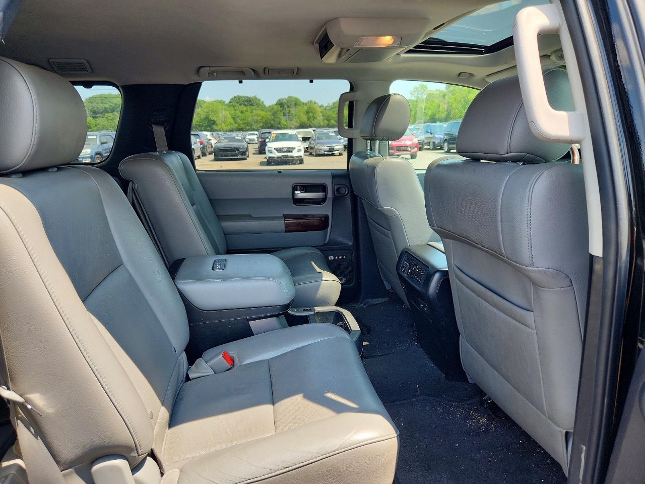 2012 Toyota Sequoia Platinum Black vin: 5TDDW5G19CS058573