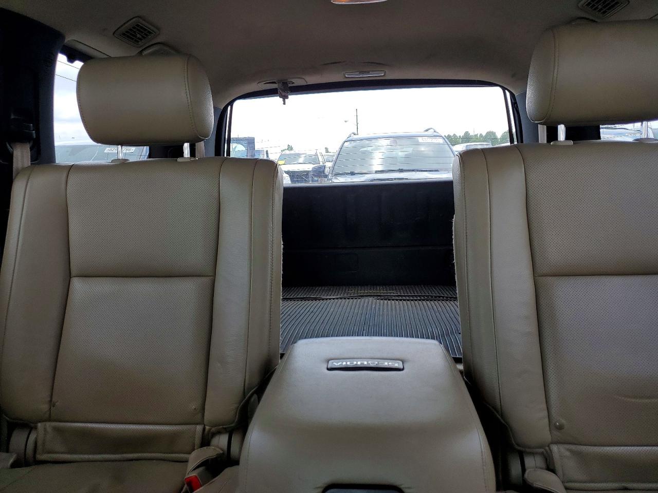2010 Toyota Sequoia Platinum White vin: 5TDDW5G1XAS025644