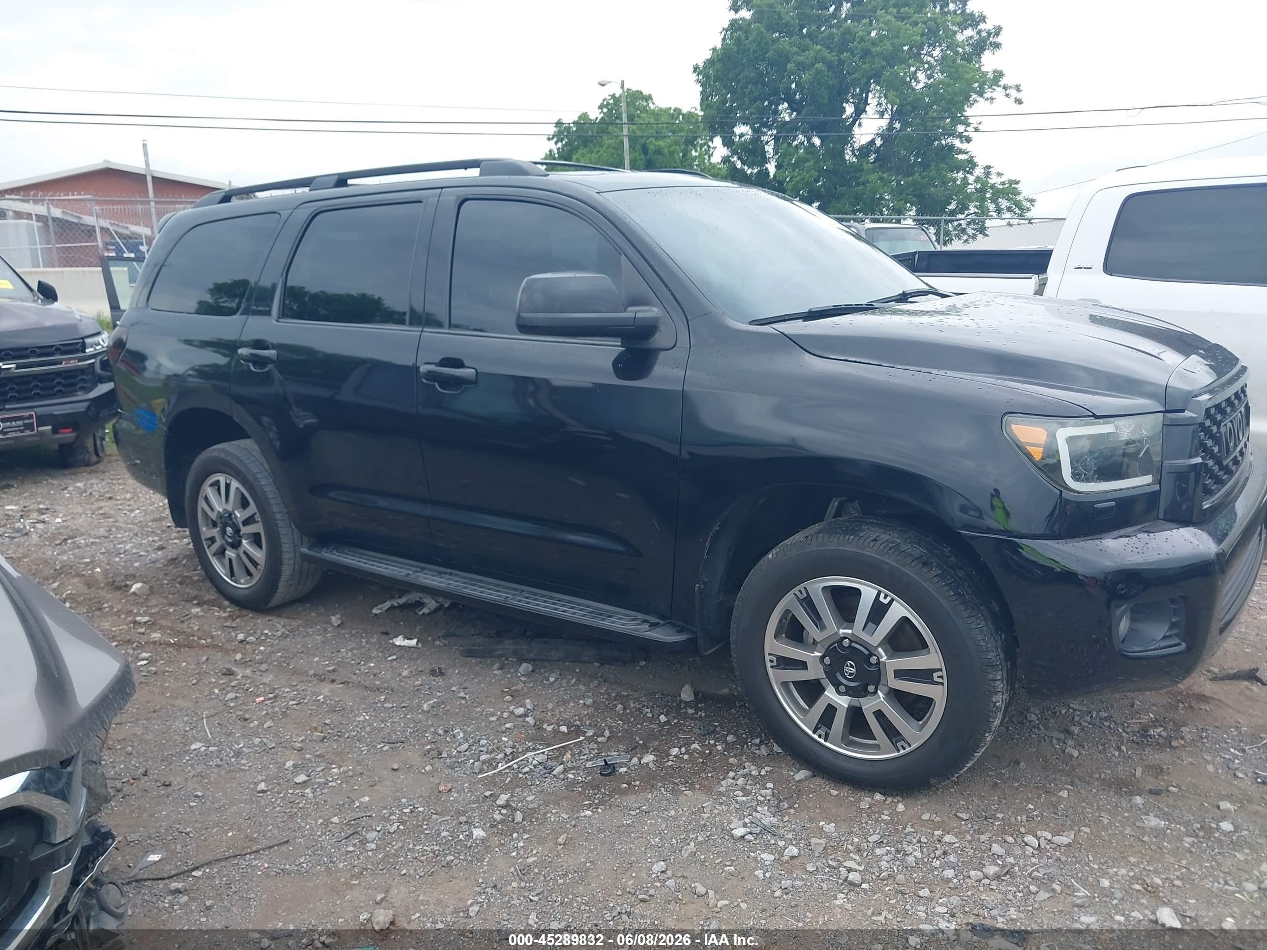 2010 Toyota Sequoia Platinum 5.7l V8 Black vin: 5TDDW5G1XAS033310