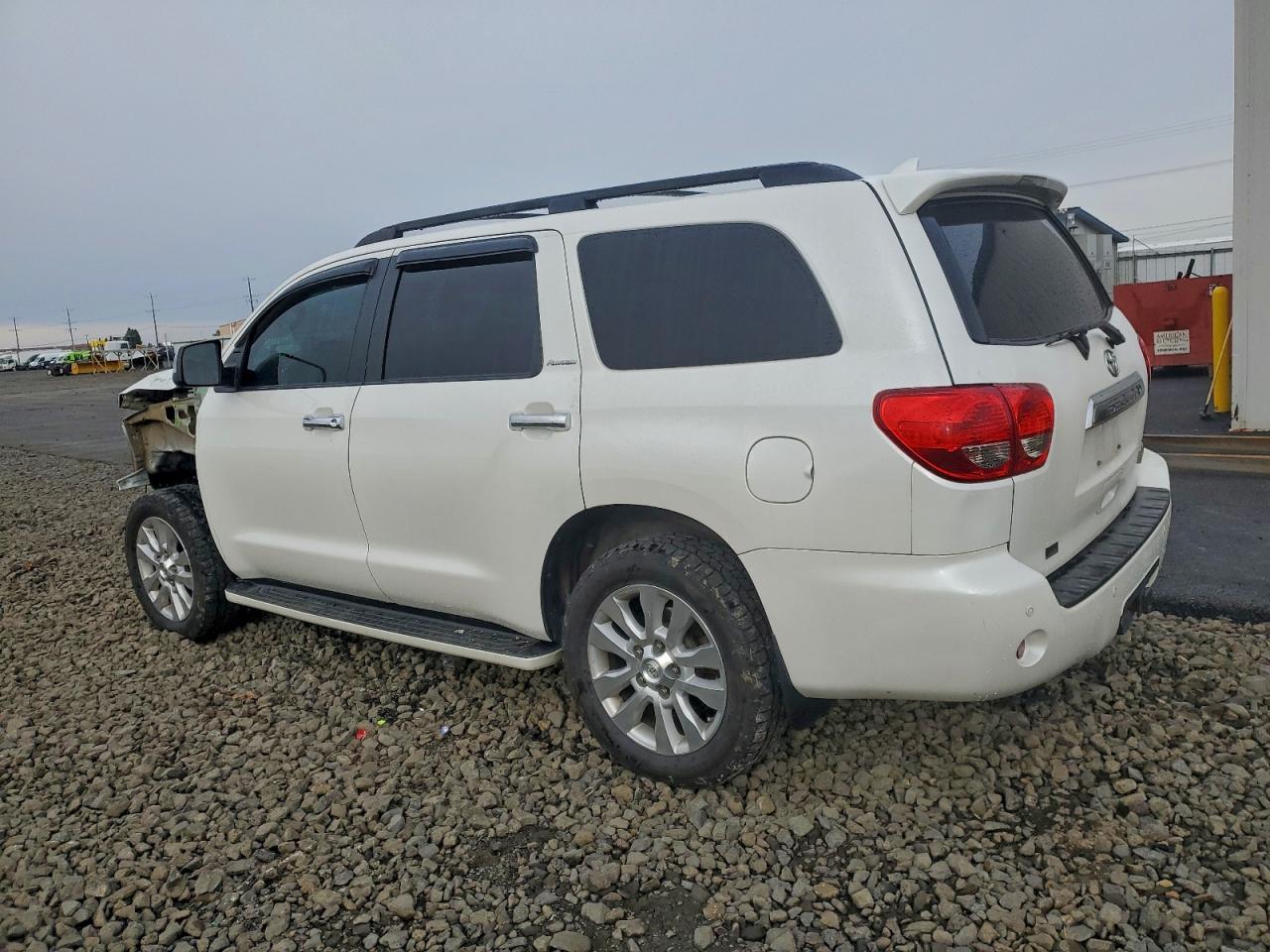 2014 Toyota Sequoia Platinum White vin: 5TDDY5G11ES096117