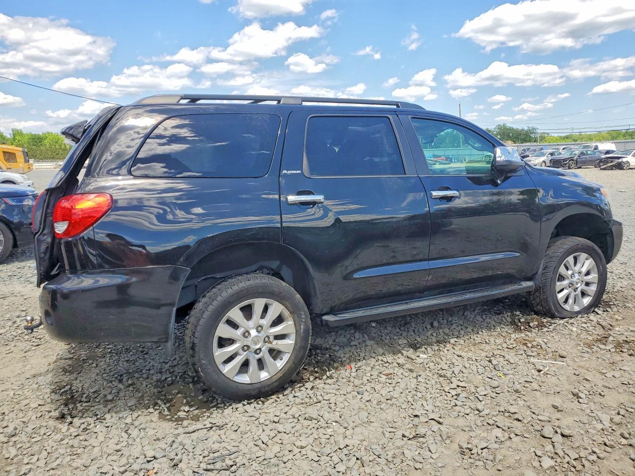 2017 Toyota Sequoia Platinum Black vin: 5TDDY5G11HS154120