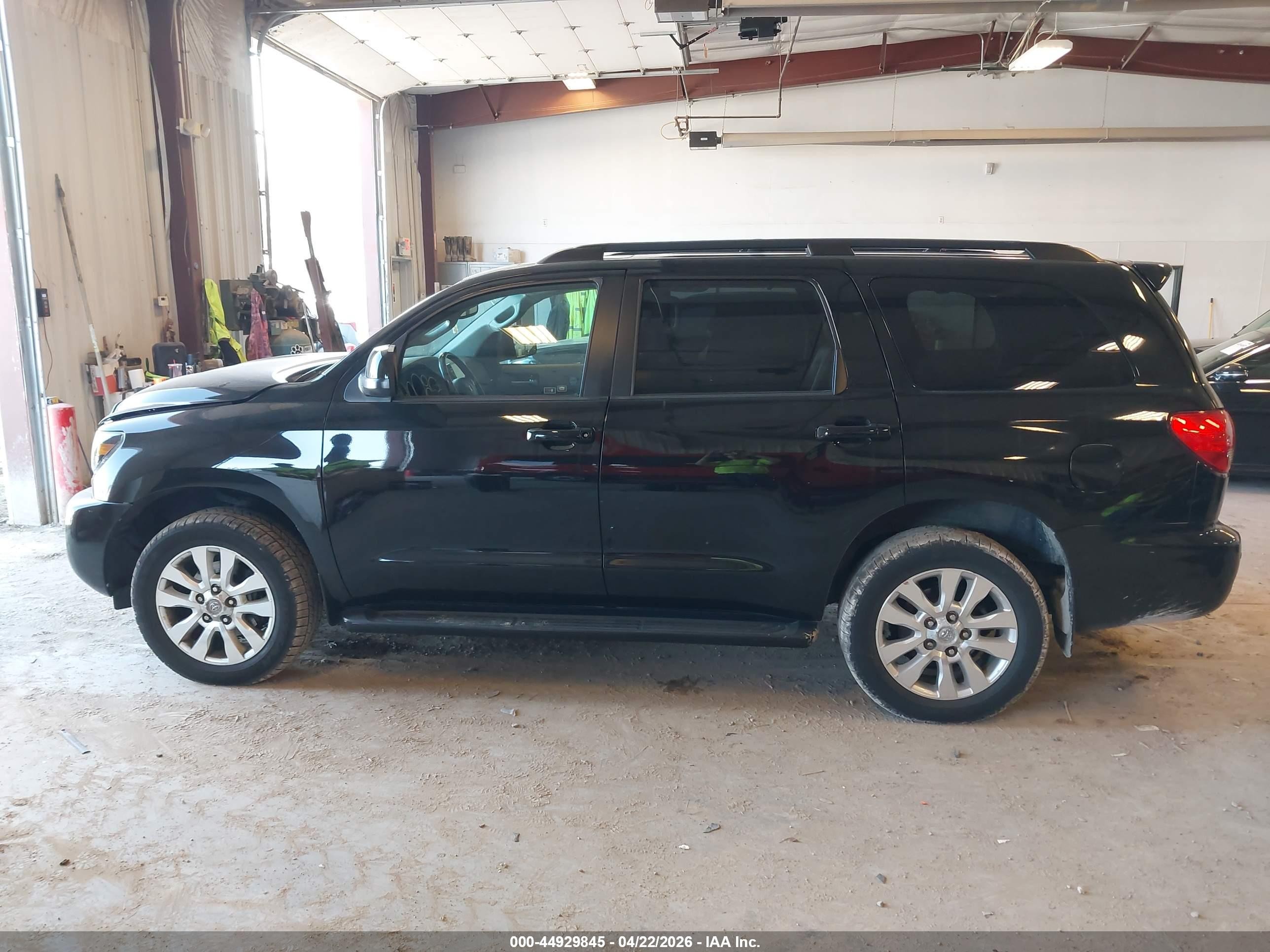 2013 Toyota Sequoia Platinum 5.7l V8 Black vin: 5TDDY5G12DS079809