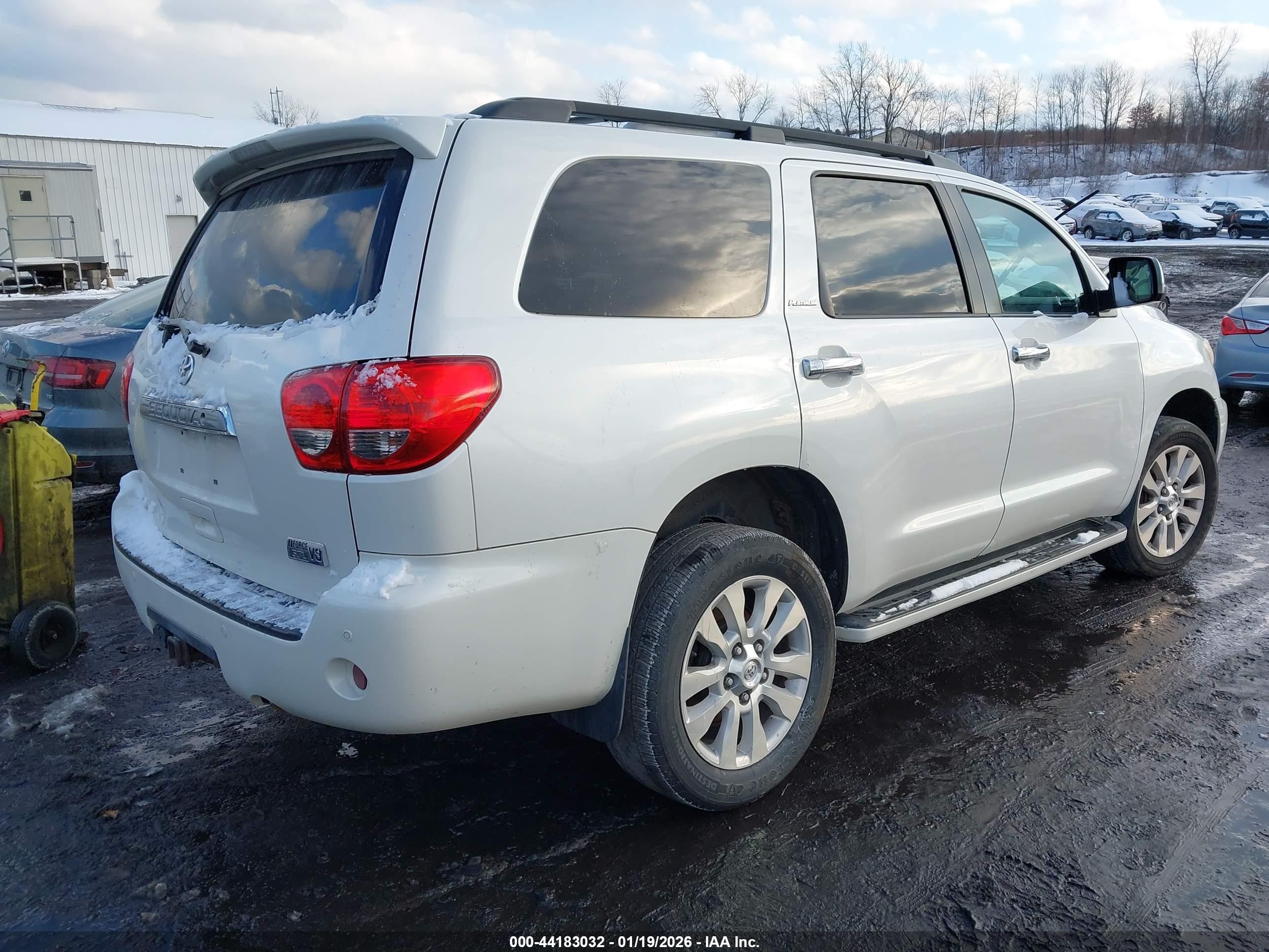 2011 Toyota Sequoia Platinum 5.7l V8 White vin: 5TDDY5G15BS045098