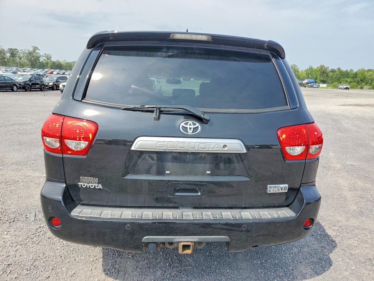 2010 Toyota Sequoia Platinum Black vin: 5TDDY5G16AS039034