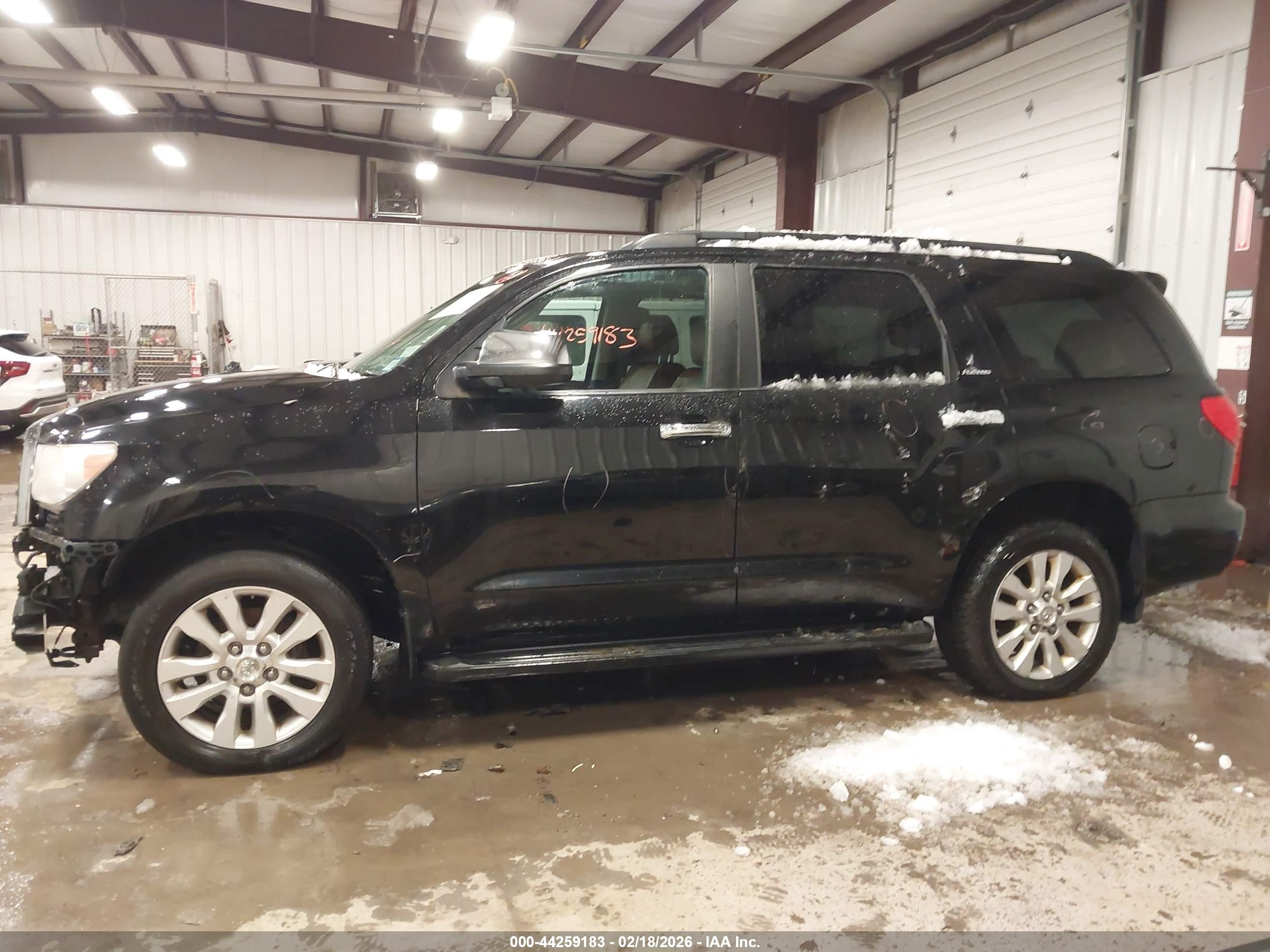 2014 Toyota Sequoia Platinum 5.7l V8 Black vin: 5TDDY5G16ES101697