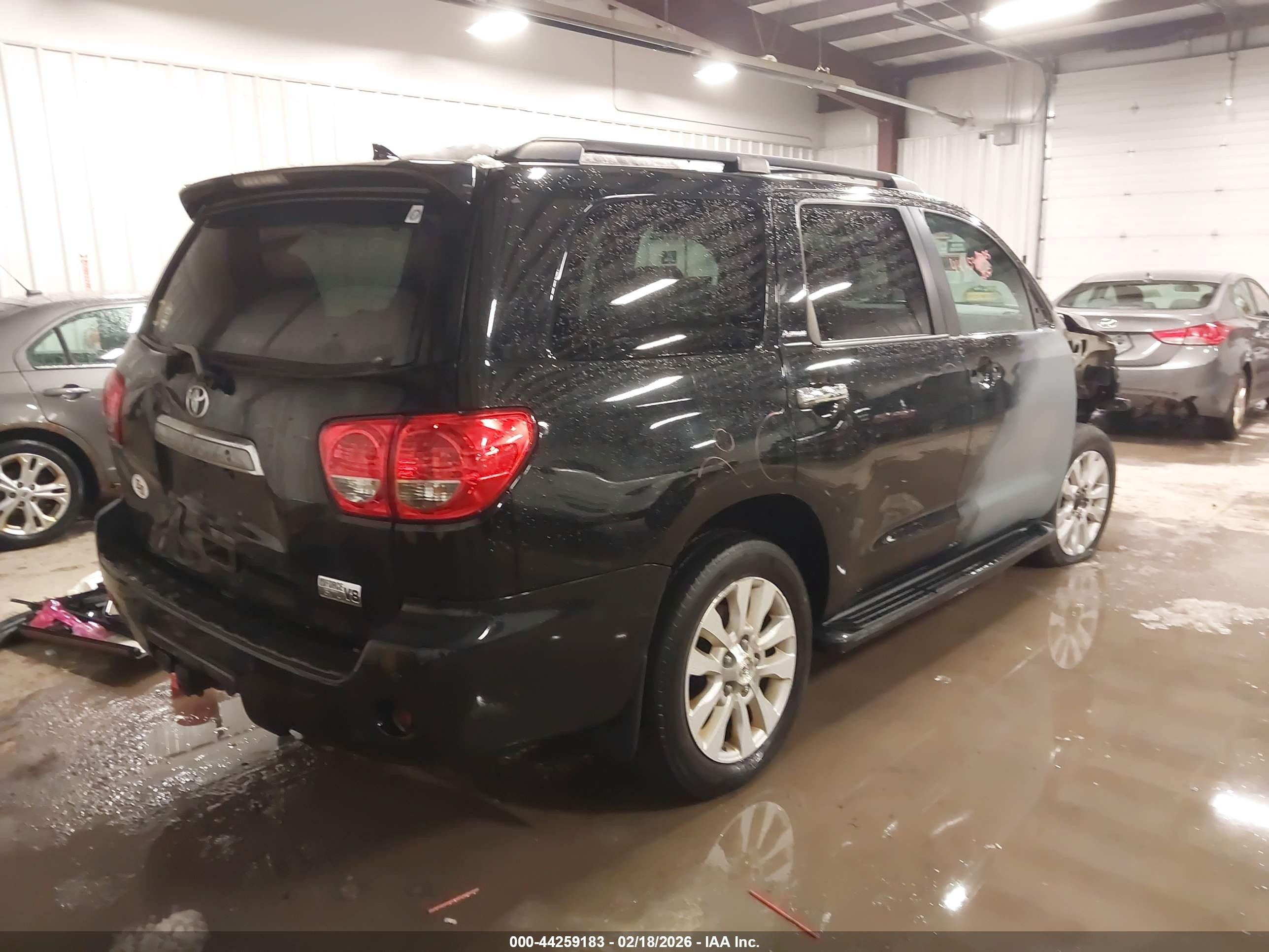 2014 Toyota Sequoia Platinum 5.7l V8 Black vin: 5TDDY5G16ES101697