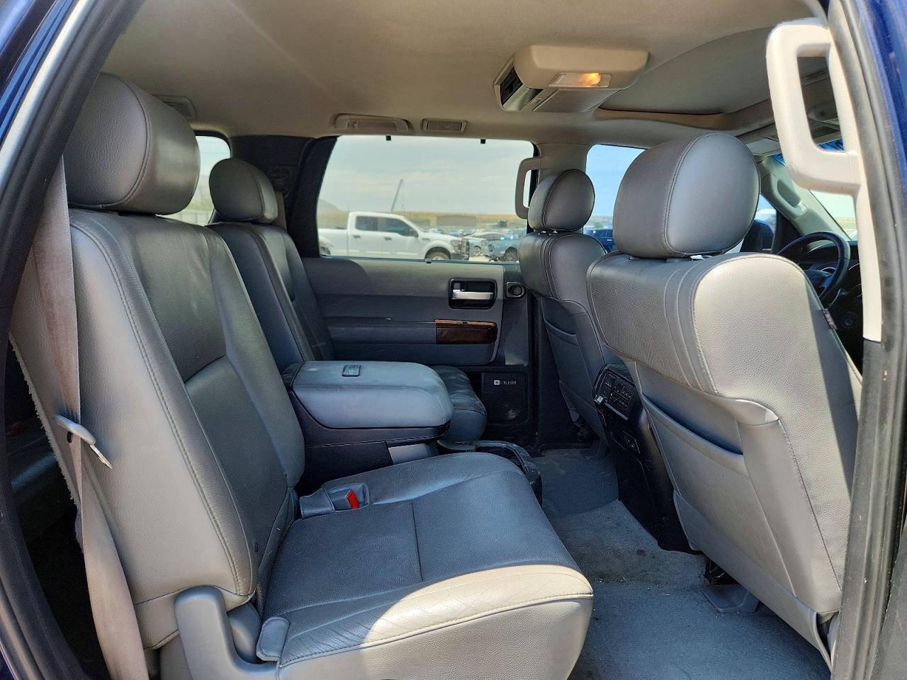 2010 Toyota Sequoia Platinum Blue vin: 5TDDY5G18AS024518
