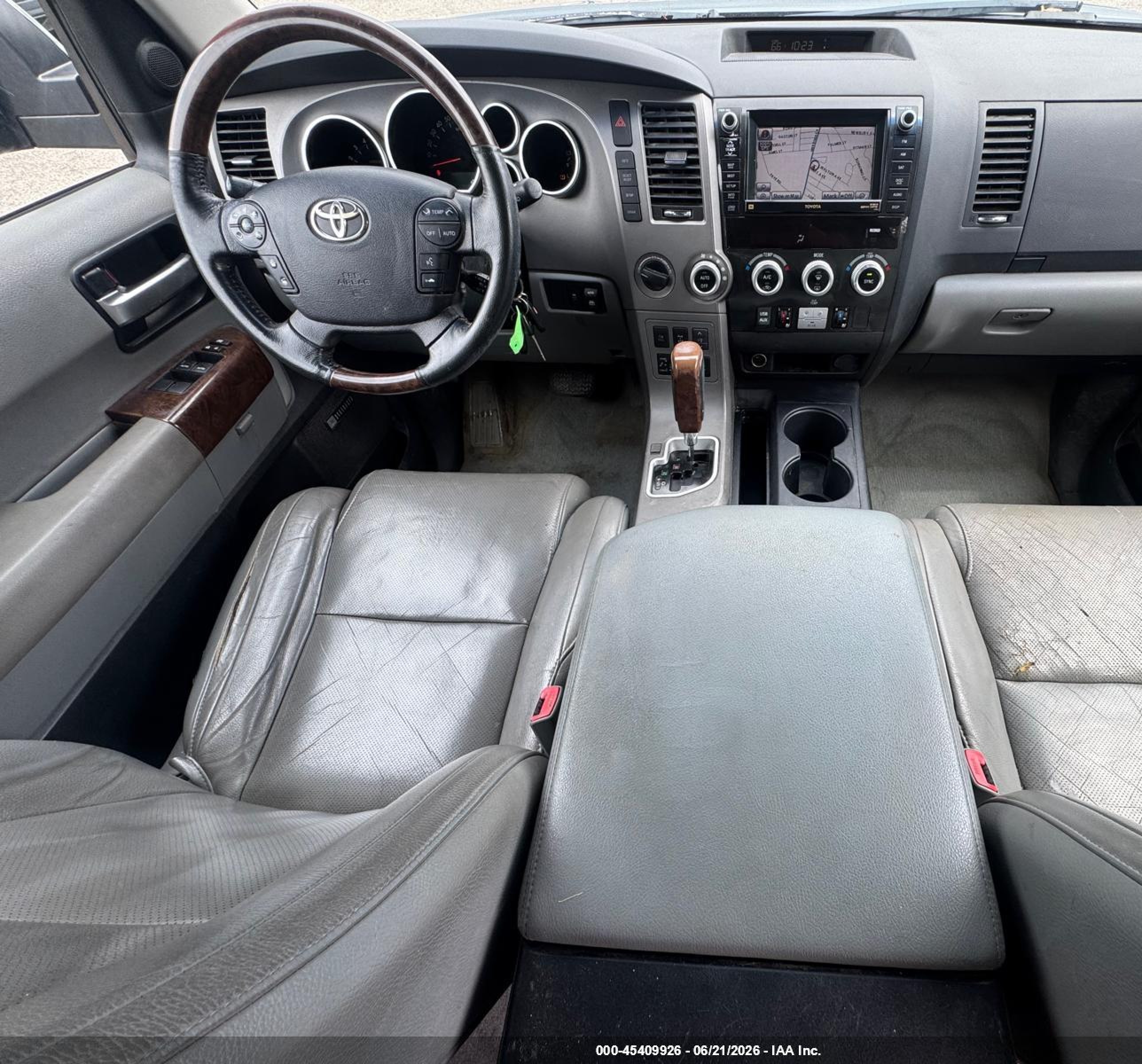 2010 Toyota Sequoia Platinum 5.7l V8 Blue vin: 5TDDY5G18AS033686