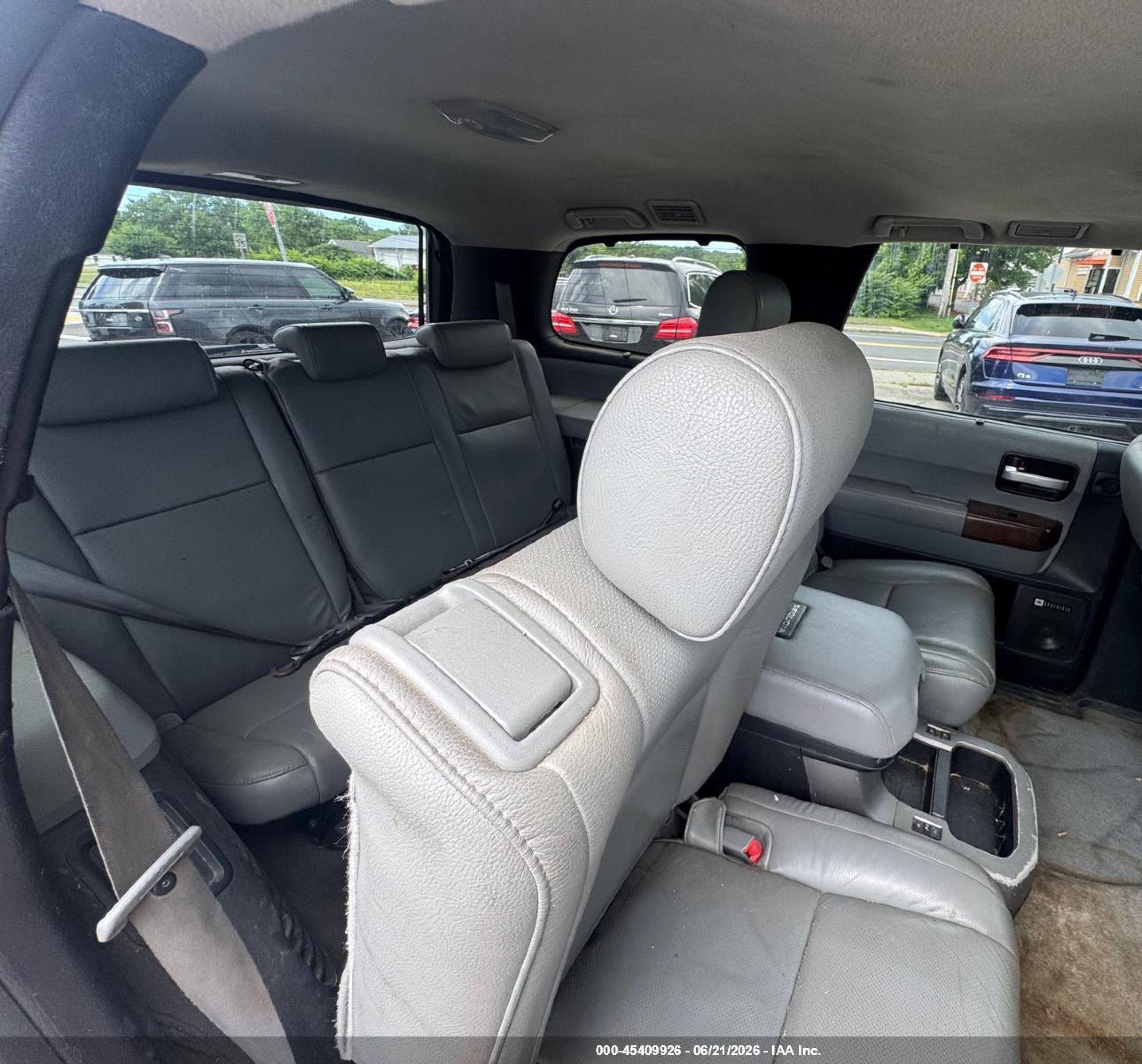 2010 Toyota Sequoia Platinum 5.7l V8 Blue vin: 5TDDY5G18AS033686