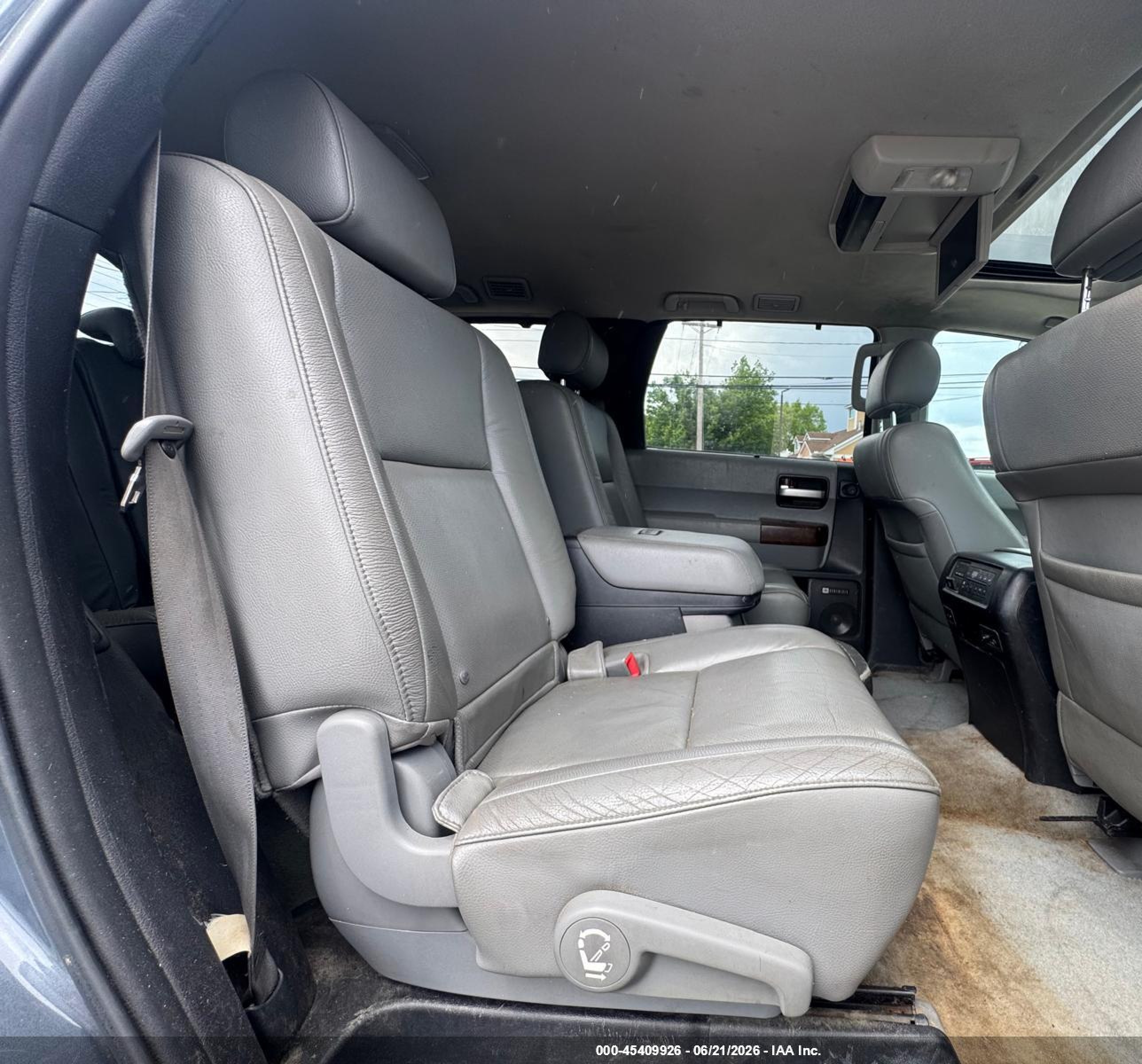 2010 Toyota Sequoia Platinum 5.7l V8 Blue vin: 5TDDY5G18AS033686