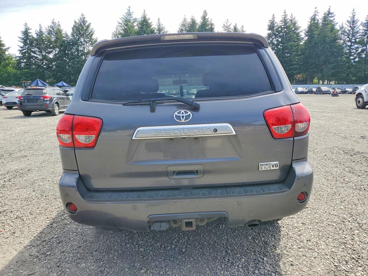 2013 Toyota Sequoia Platinum Gray vin: 5TDDY5G1XDS088676