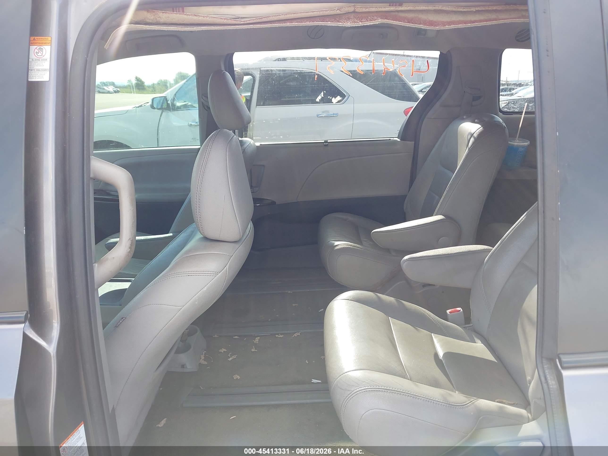 2017 Toyota Sienna Xle 7 Passenger Gray vin: 5TDDZ3DC4HS153129