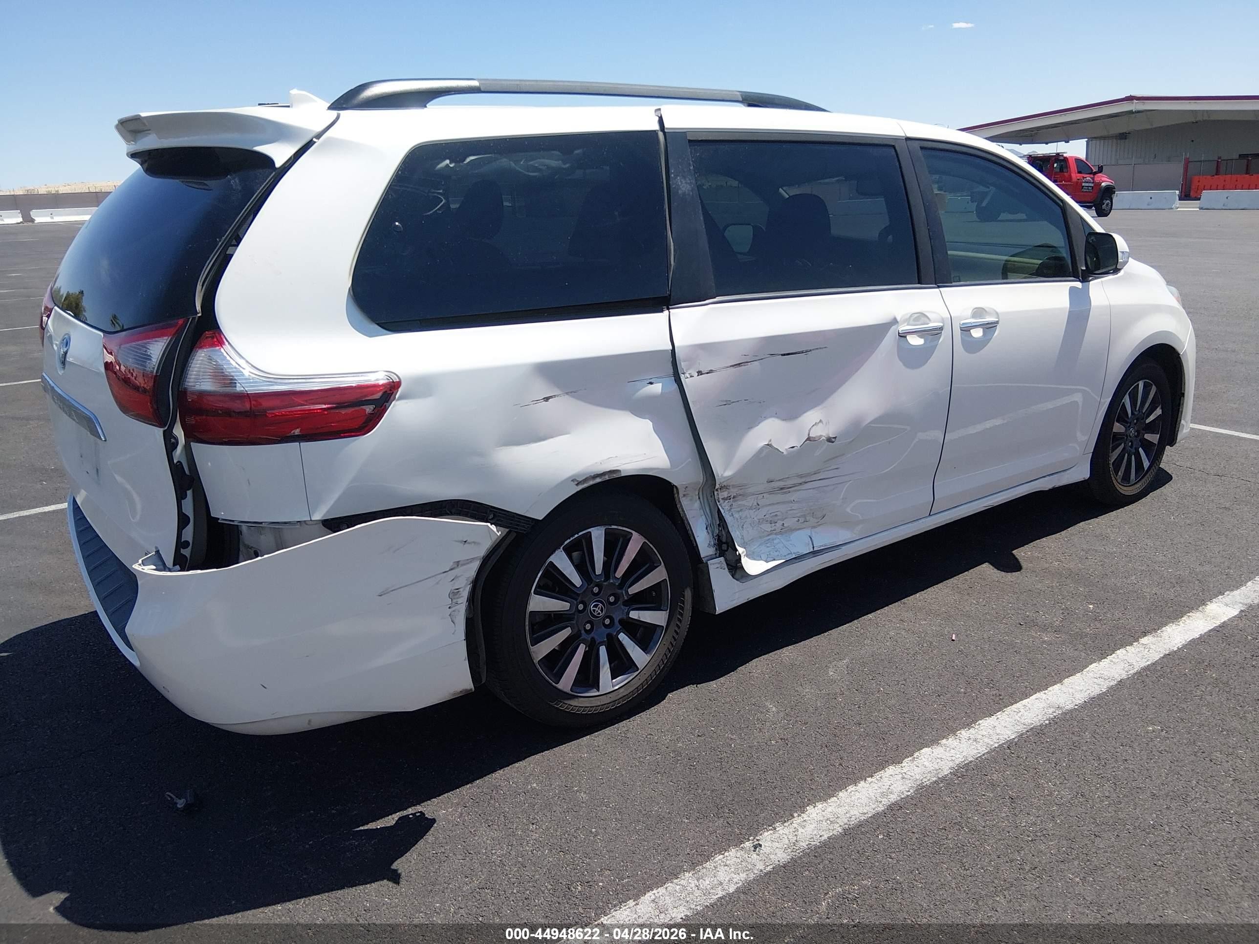 2020 Toyota Sienna Limited Premium White vin: 5TDDZ3DC5LS234617