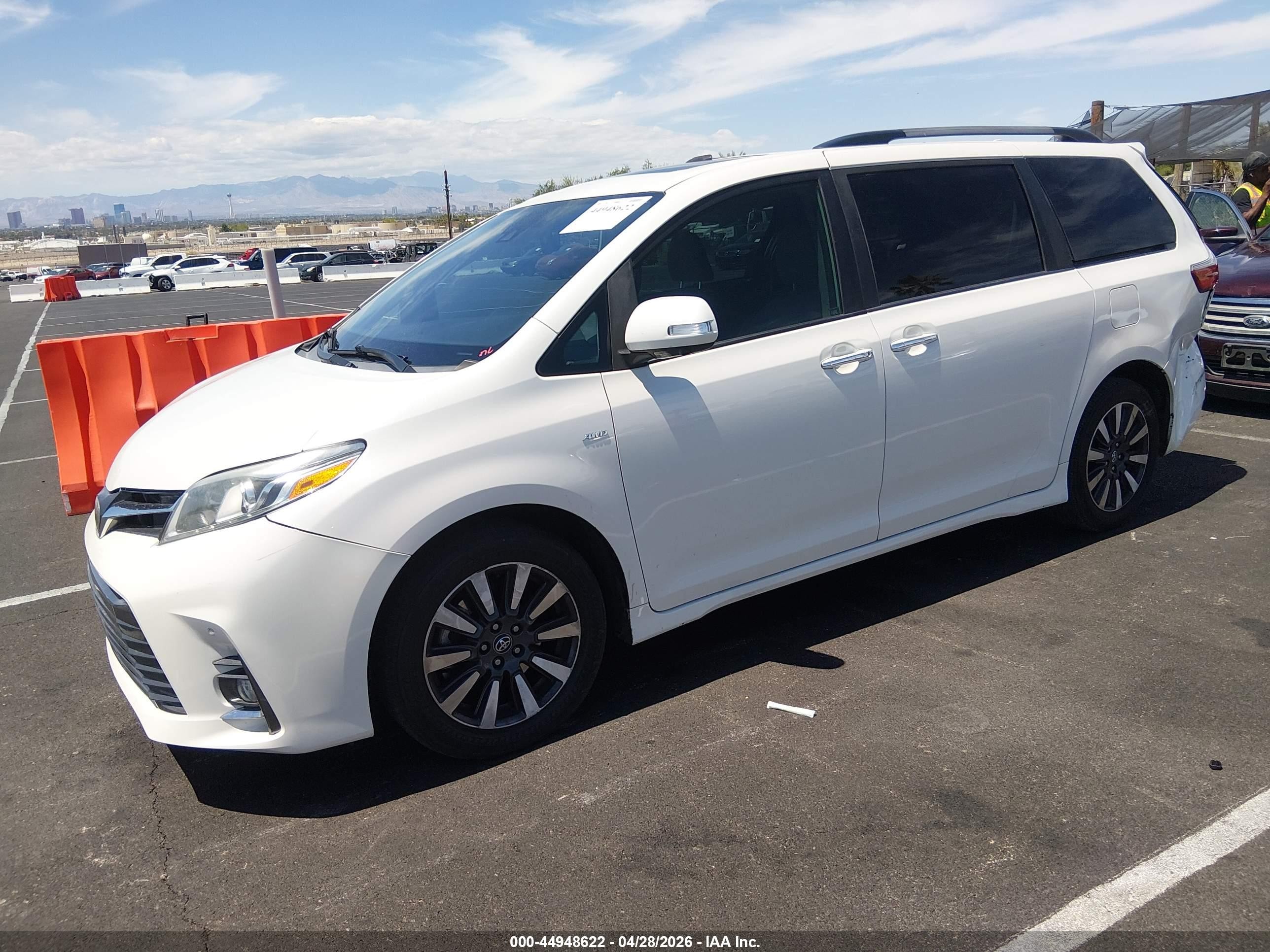 2020 Toyota Sienna Limited Premium White vin: 5TDDZ3DC5LS234617