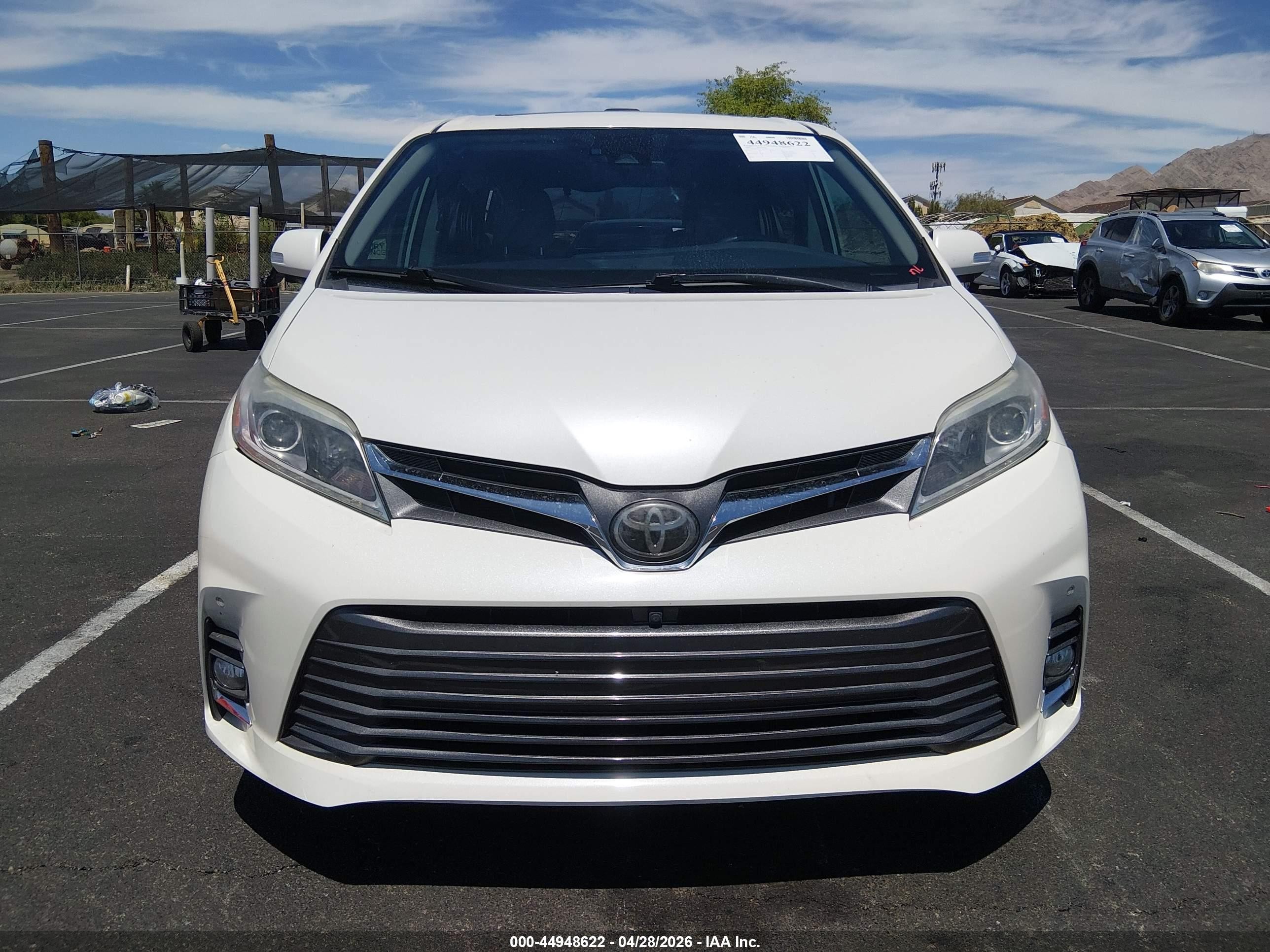 2020 Toyota Sienna Limited Premium White vin: 5TDDZ3DC5LS234617