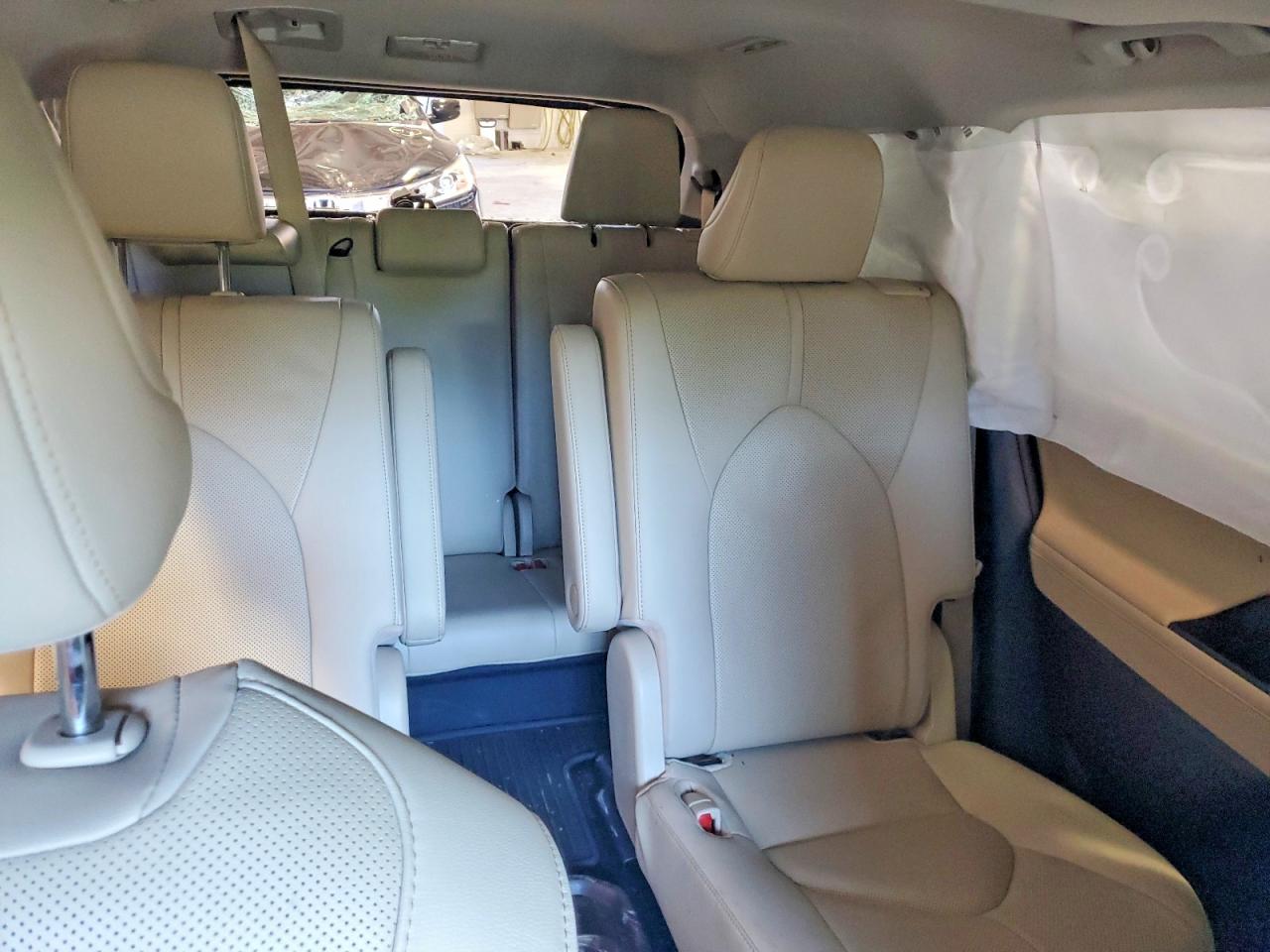2021 Toyota Highlander Limited White vin: 5TDDZRBH8MS064479